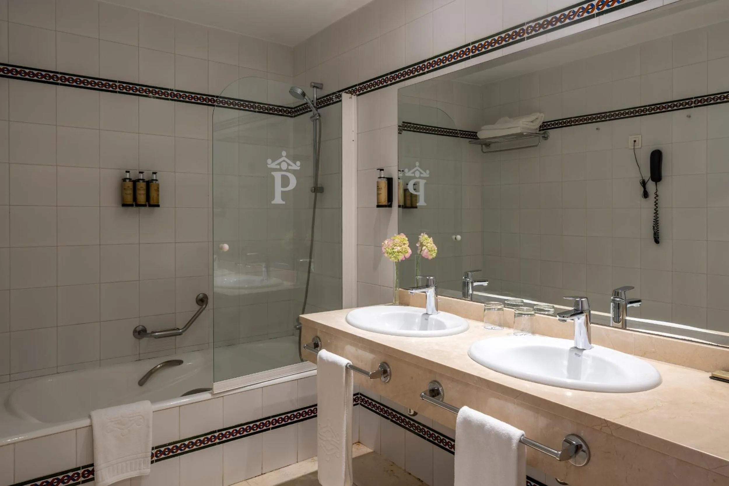 Bathroom in Parador de Mazagón