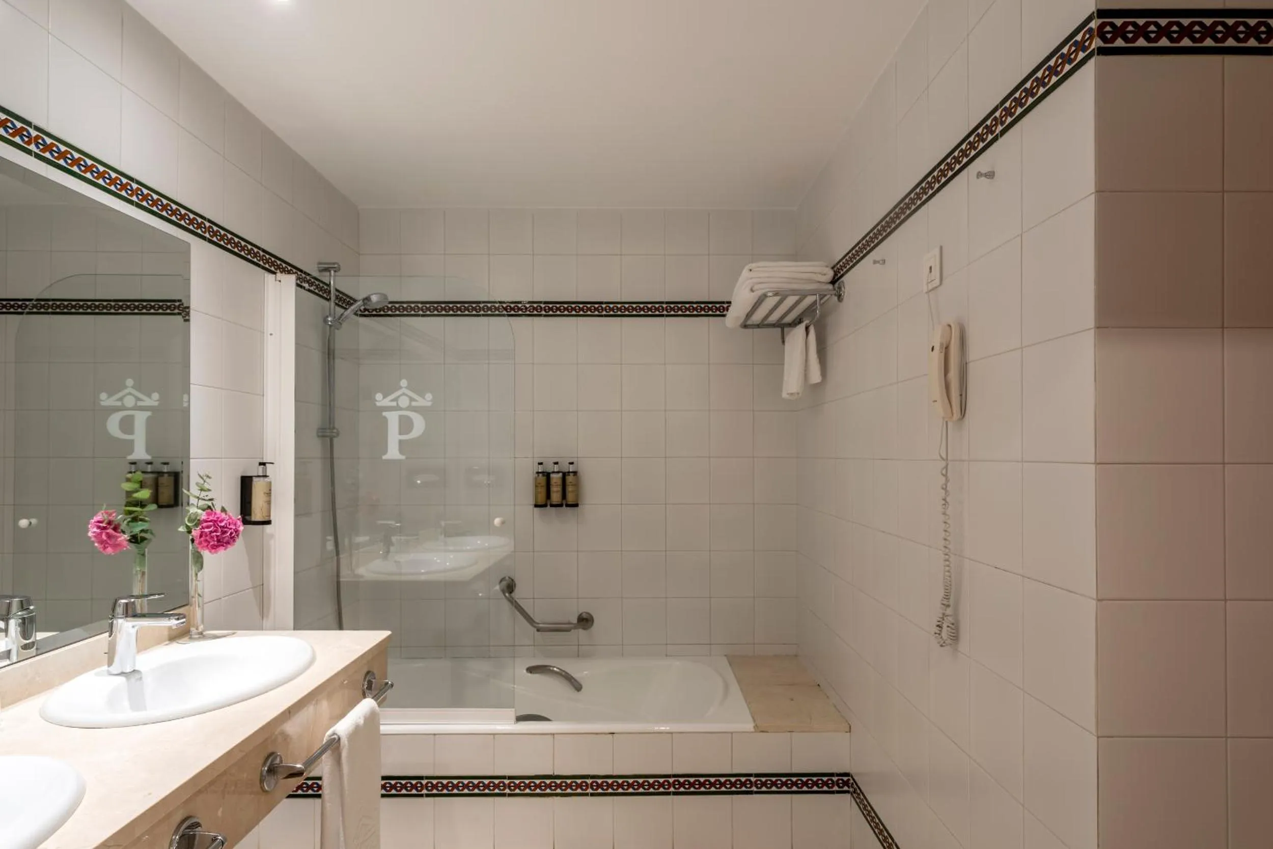 Bathroom in Parador de Mazagón