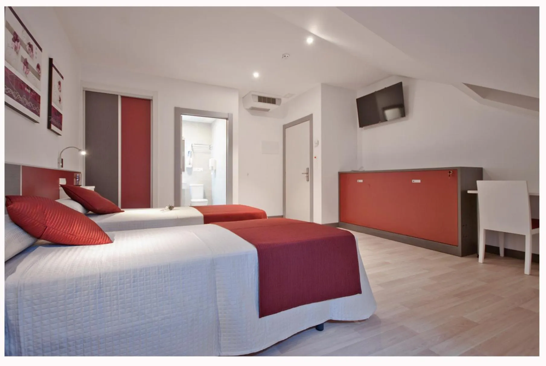 Bed in Hotel Ferramenteiro de Portomarin