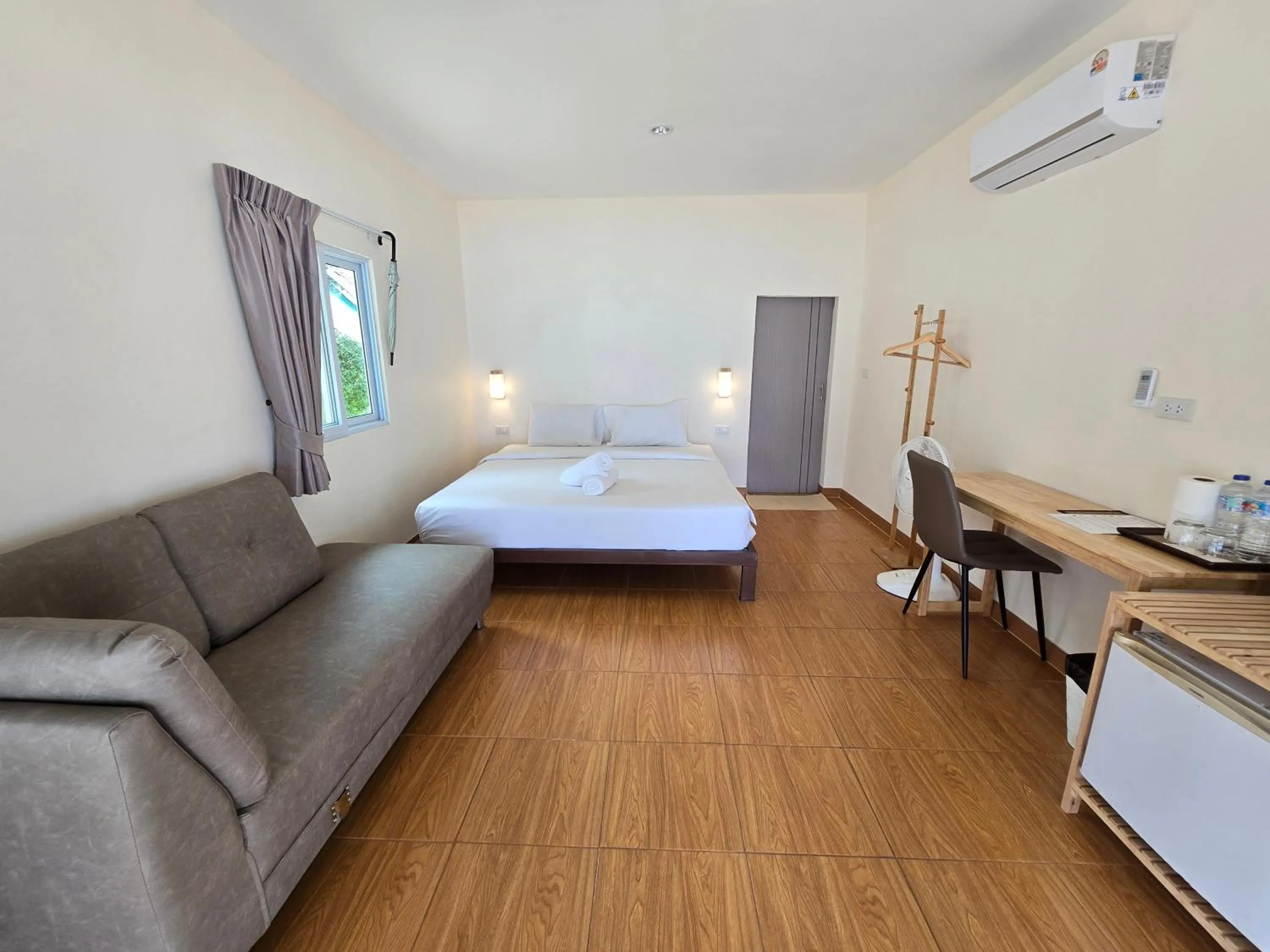 Bed in Kradan Beach Resort