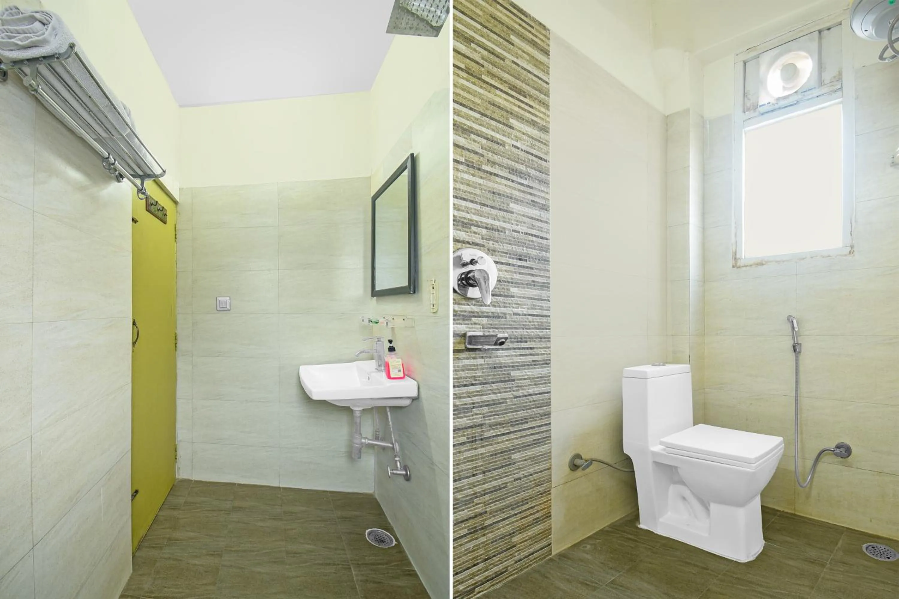 Bathroom in Collection O Jal Mahal Jaipur Formerly Little Ganesha Inn