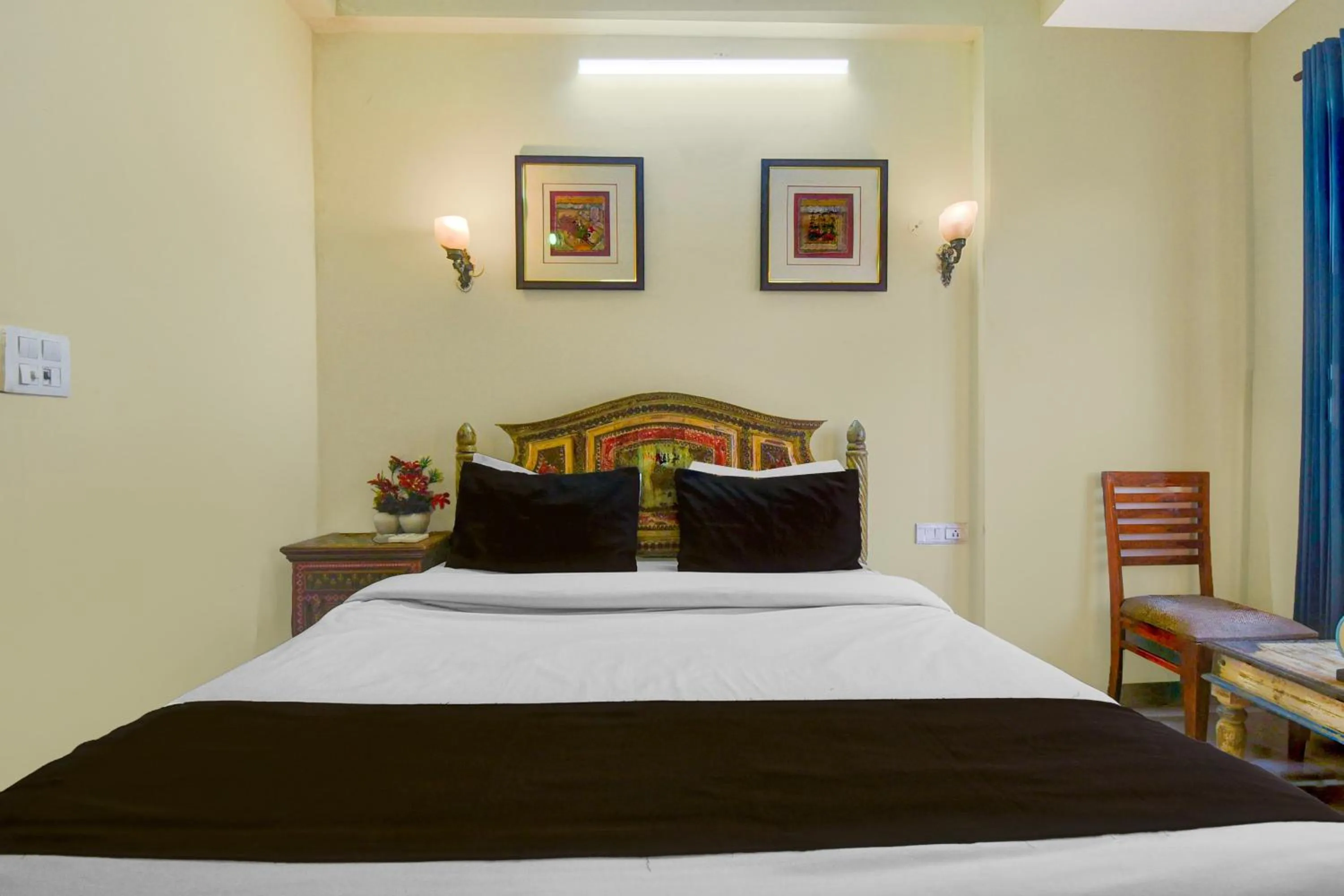 Bedroom, Bed in Collection O Jal Mahal Jaipur Formerly Little Ganesha Inn