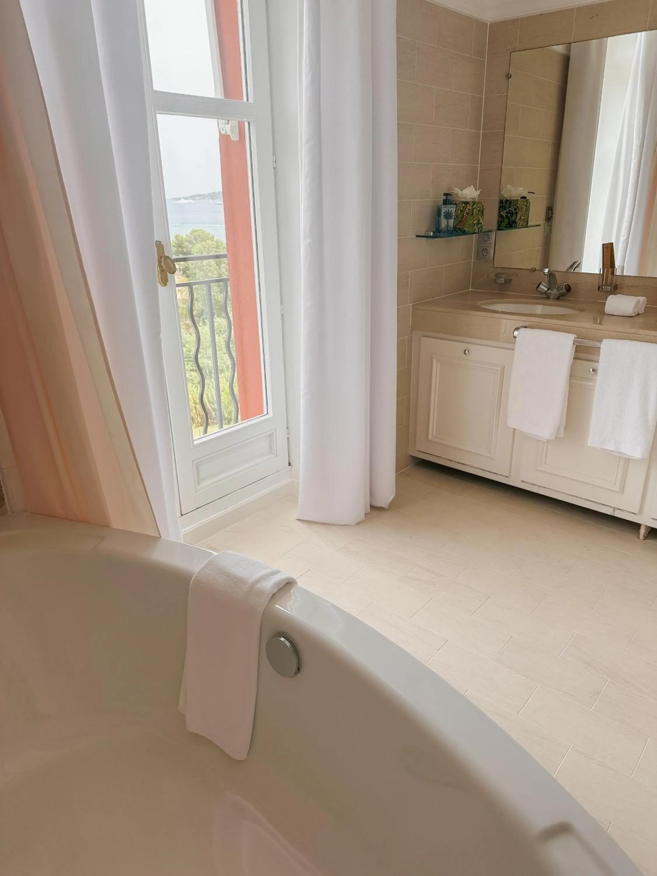 Bathroom in COMO Le Beauvallon - Golfe de Saint-Tropez