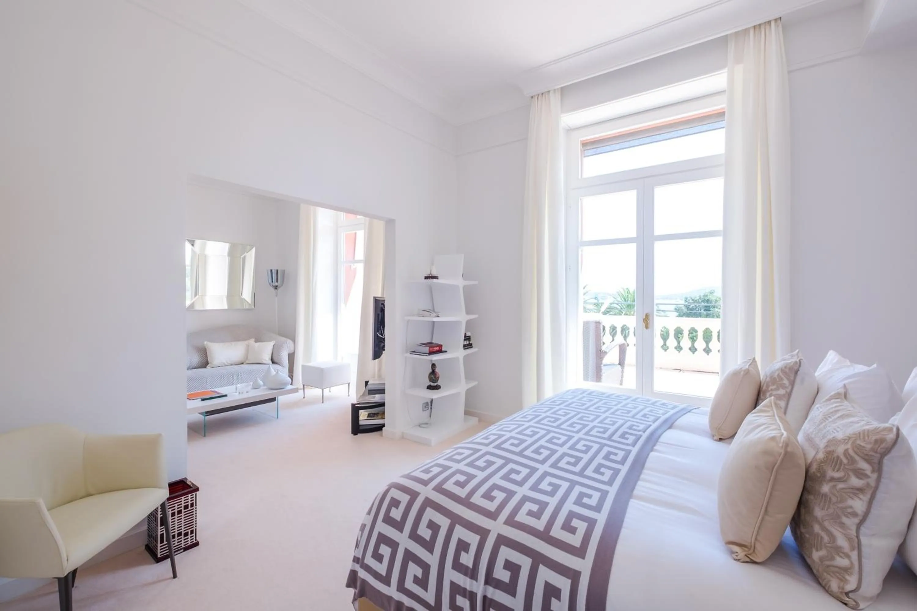 Bedroom, Bed in COMO Le Beauvallon - Golfe de Saint-Tropez