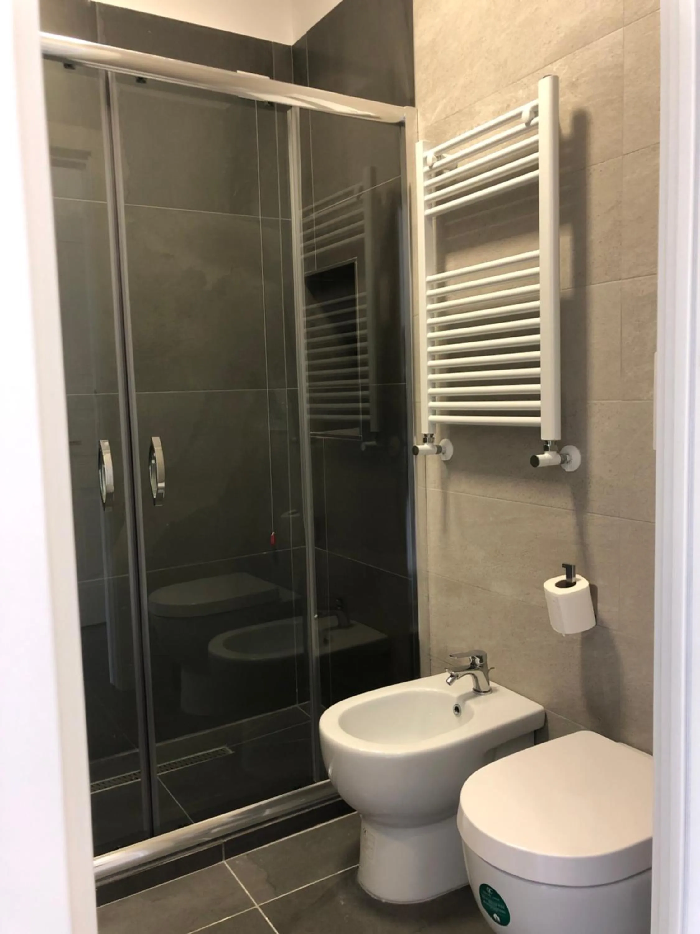 Bathroom in Top Floor Rentrooms Napoli