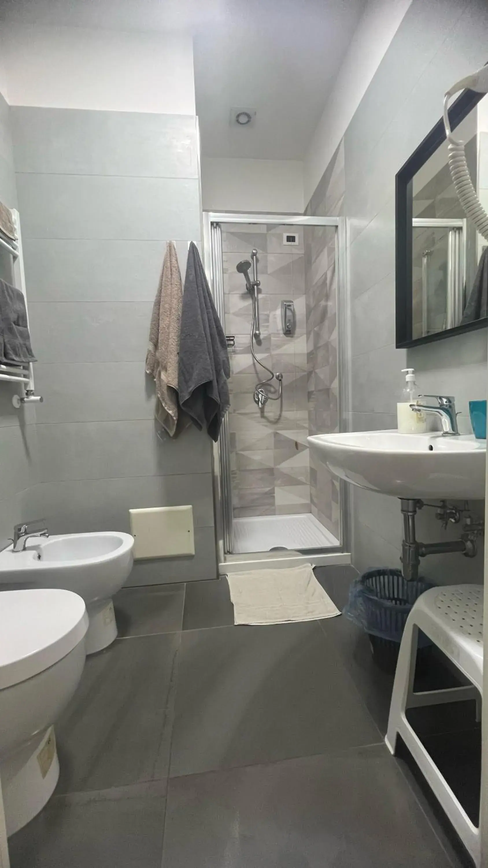 Superior King Room in Top Floor Rentrooms Napoli Superior King Room in Top Floor Rentrooms Napoli