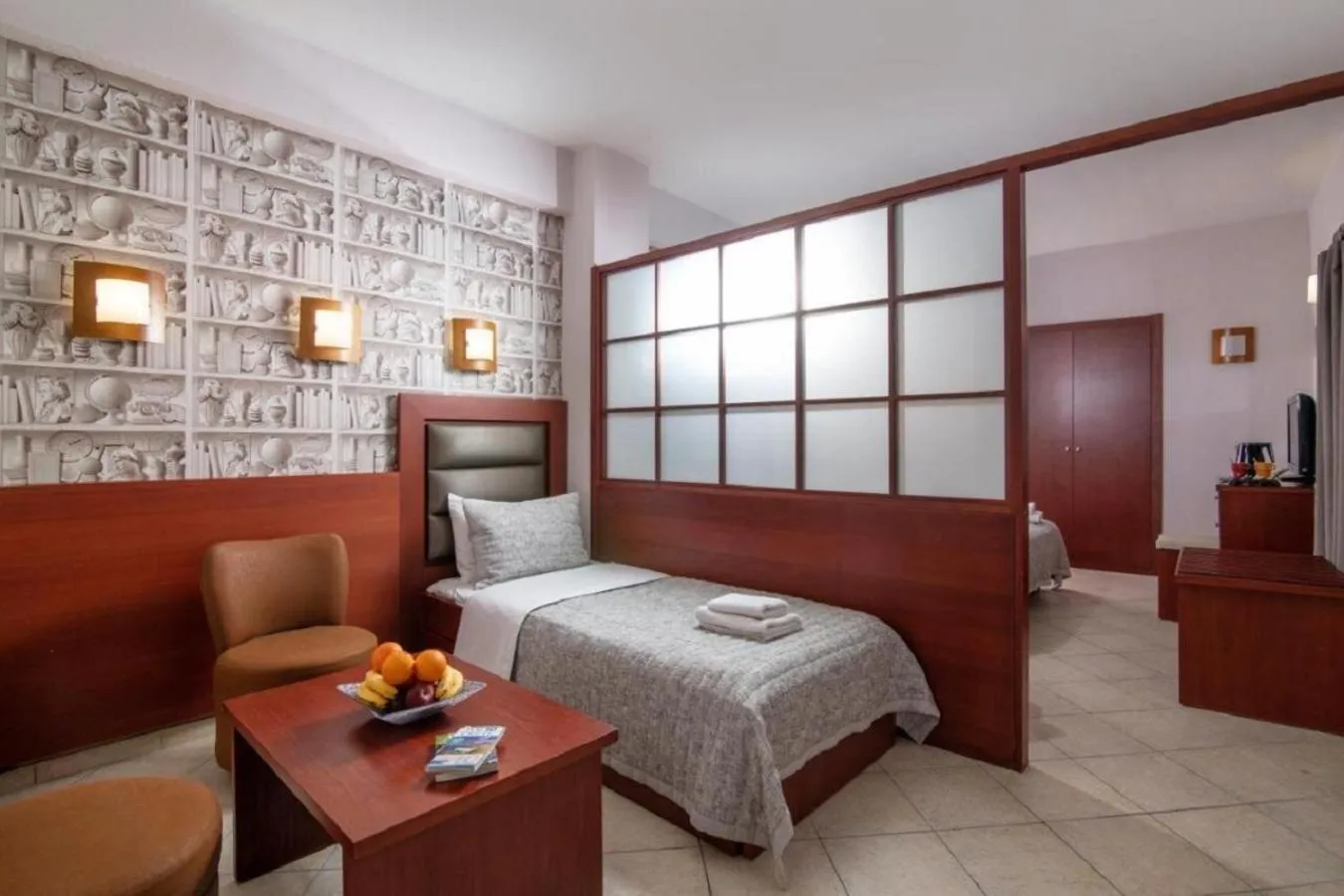 Bed in City Life Port Hotel