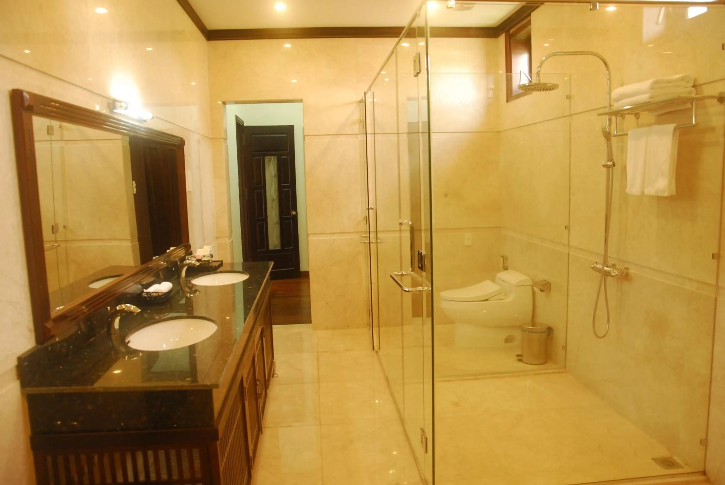 Bathroom in Ban Thach Riverside Hotel & Resort