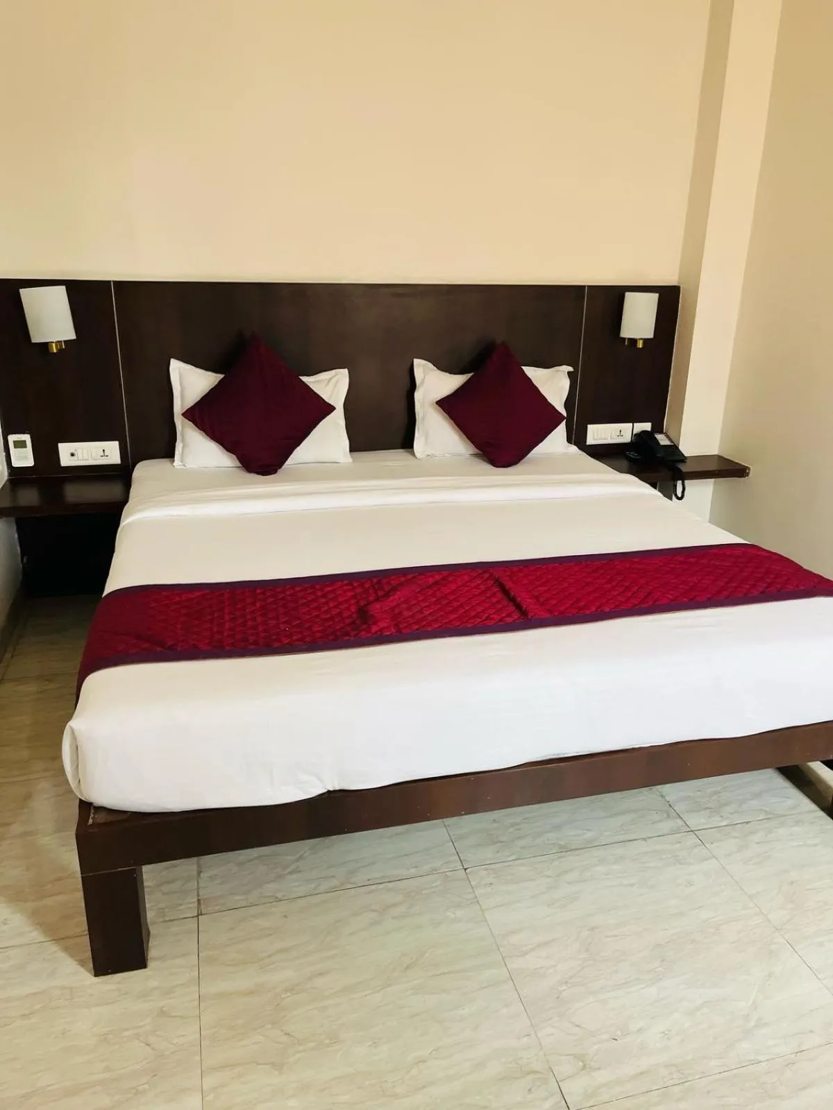 Bedroom, Bed in Hotel The Radiant Star