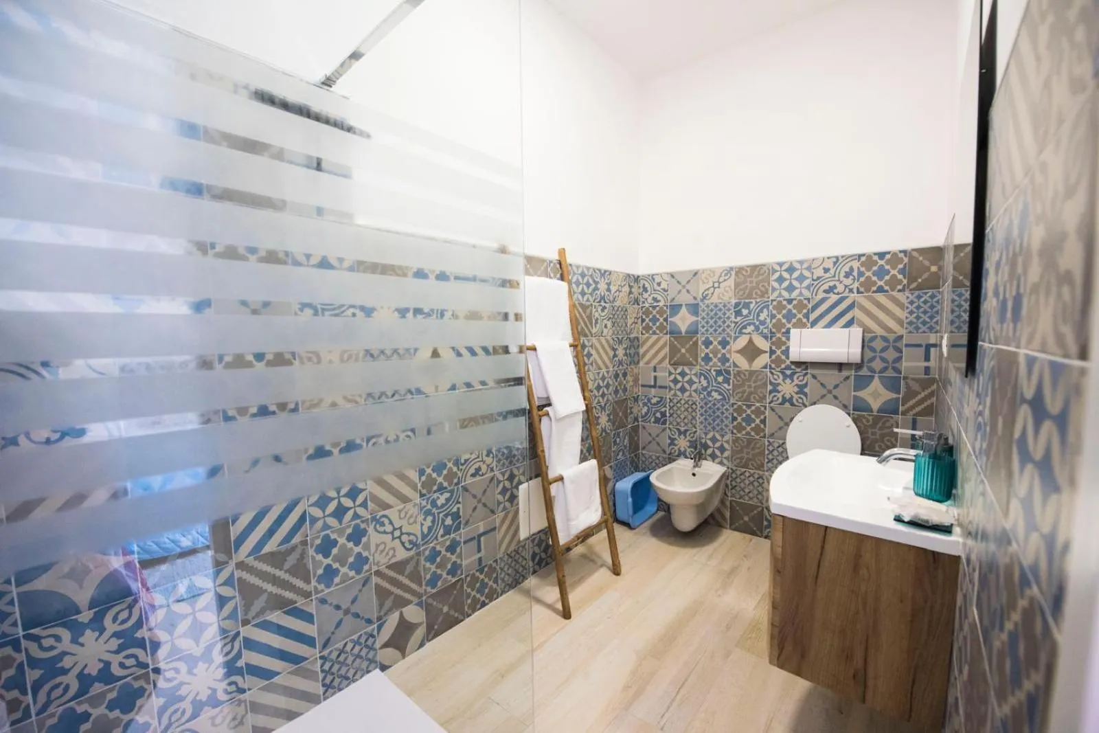 Shower in B&B Casa Cosmano