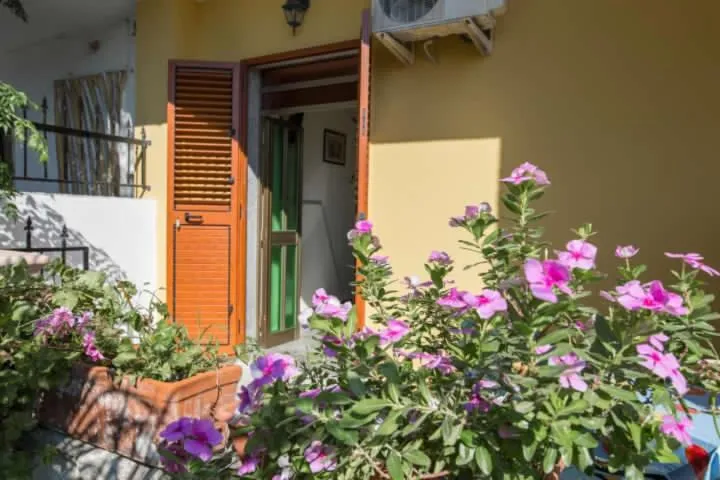 Garden view in B&B Casa Cosmano