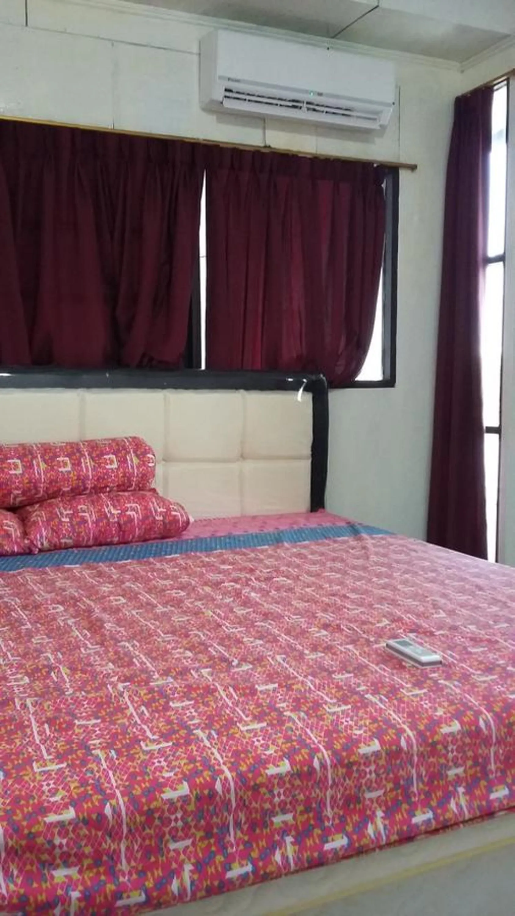 Bed in Mayestik Guest House Syariah