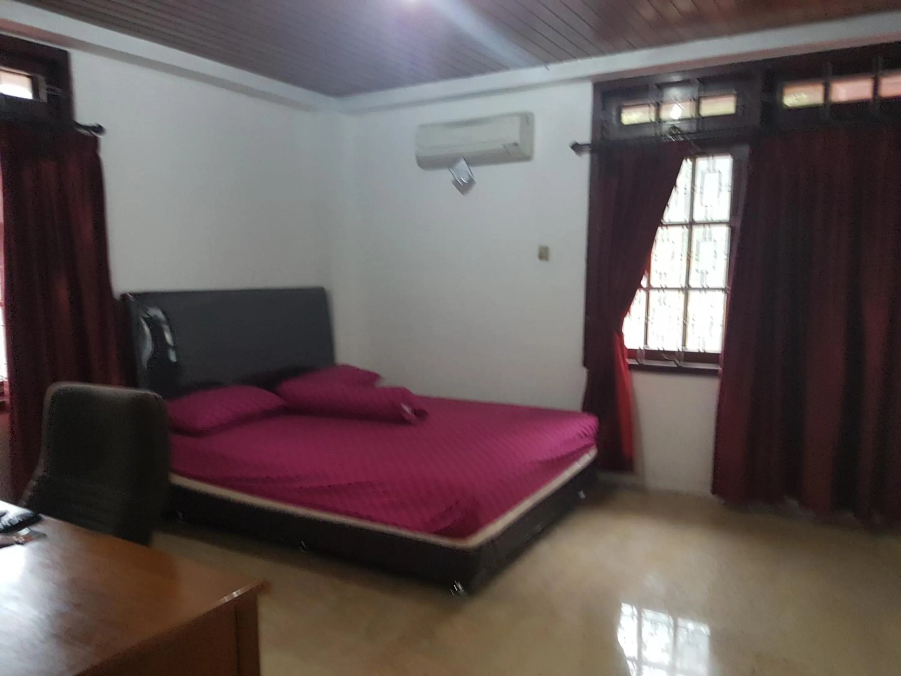 Bed in Mayestik Guest House Syariah