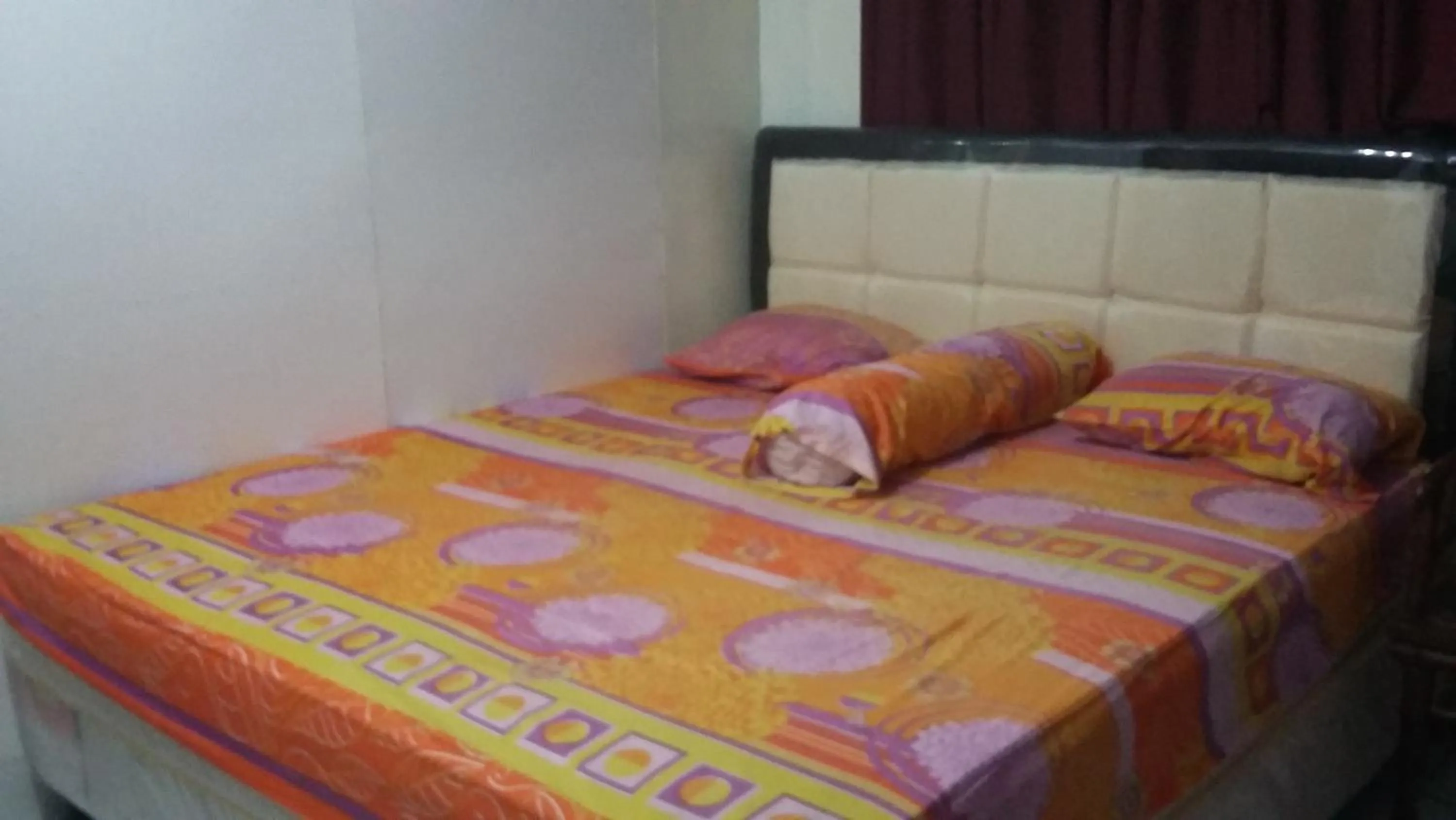Bed in Mayestik Guest House Syariah
