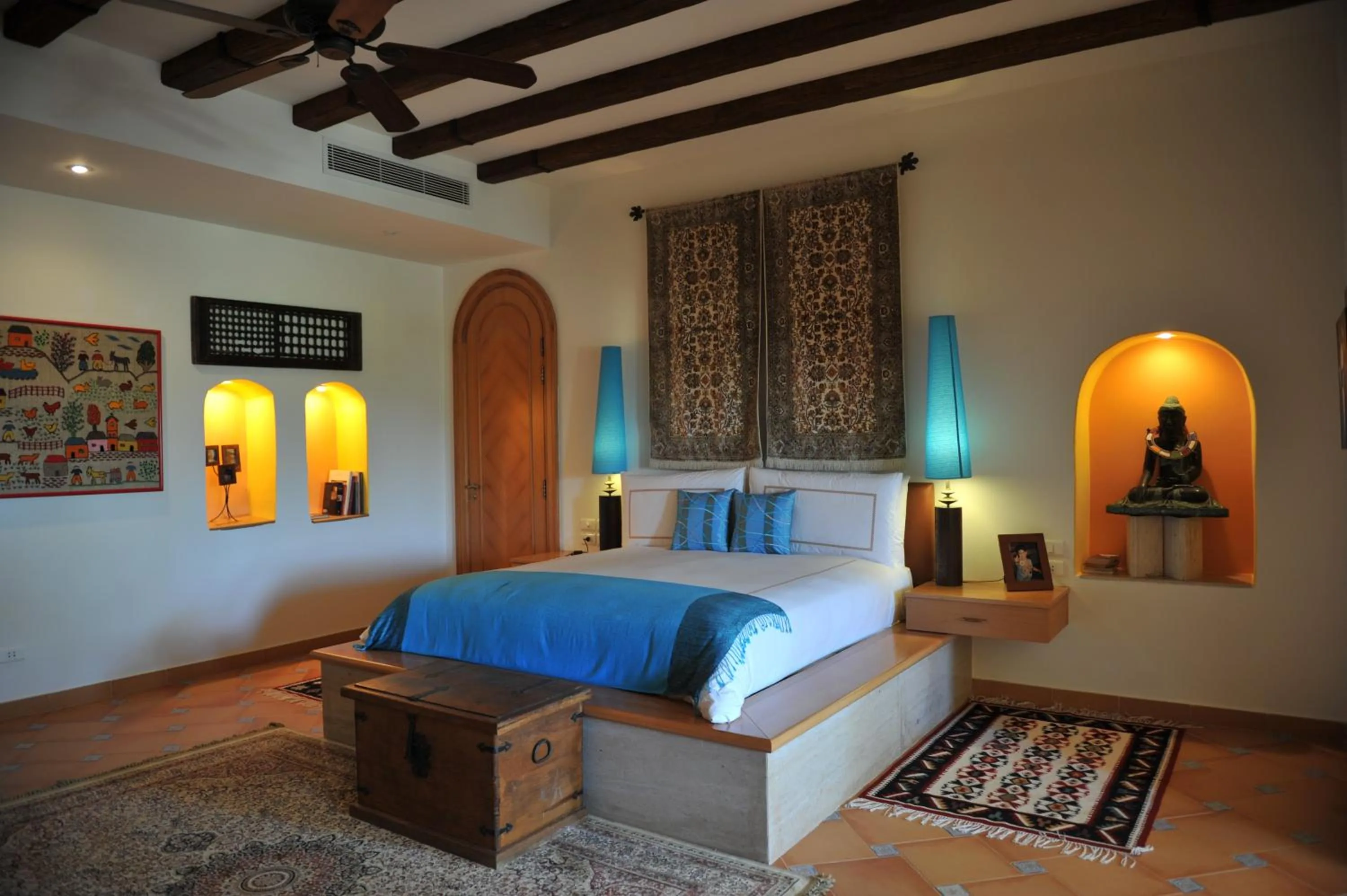 Bed in Lazib Inn Resort & Spa