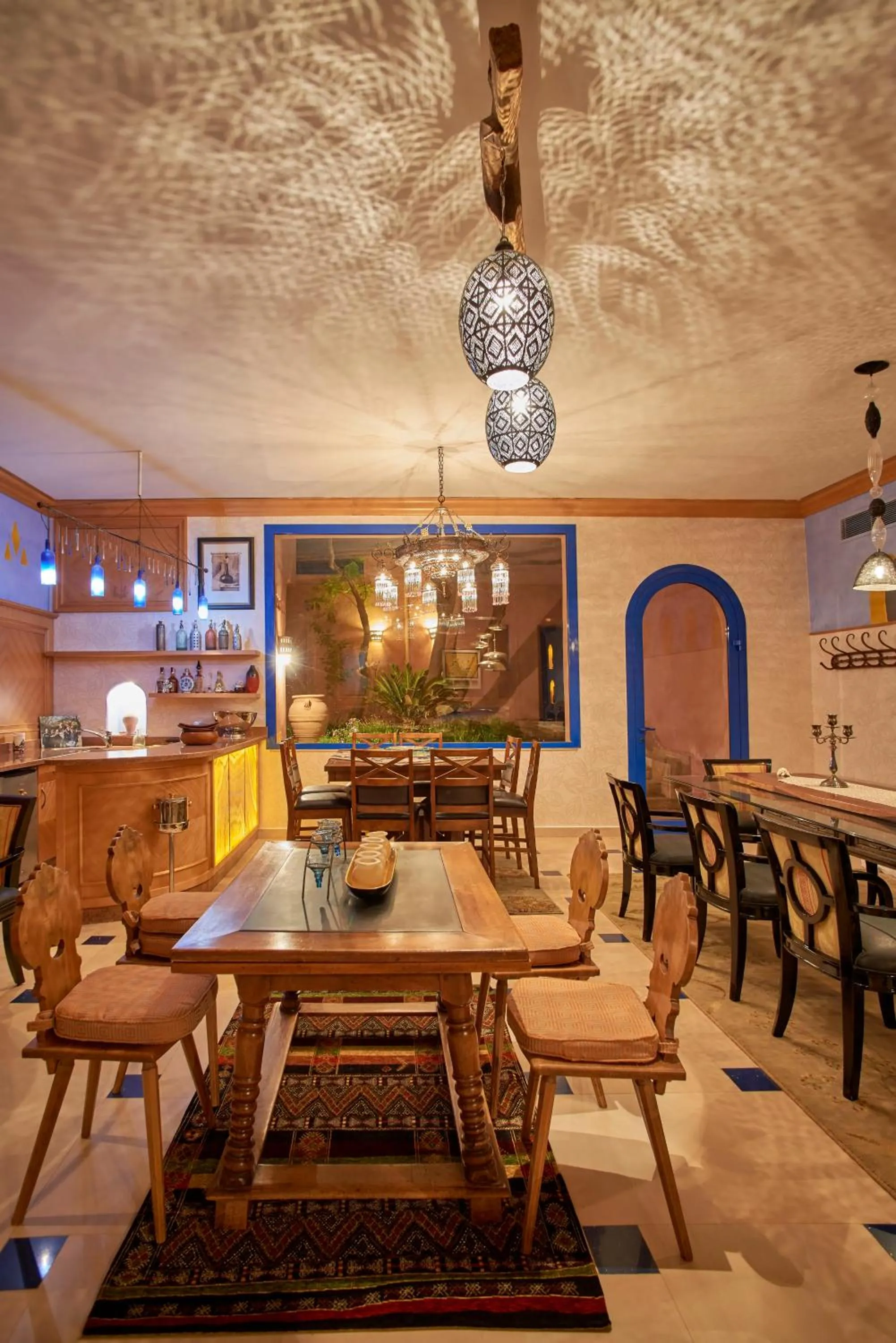 Restaurant/places to eat in Lazib Inn Resort & Spa