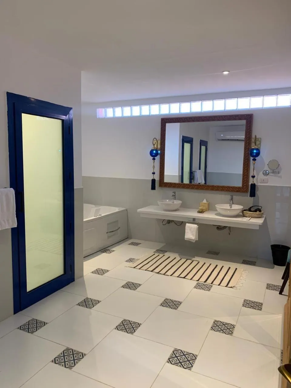 Bathroom in Lazib Inn Resort & Spa