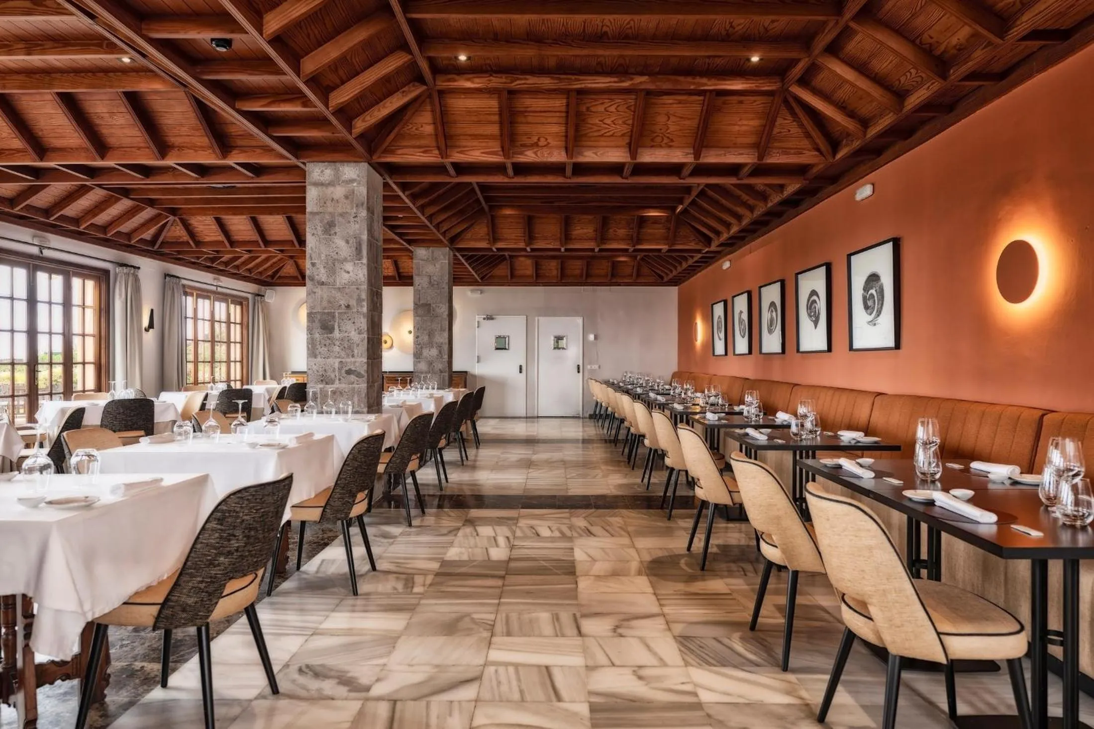 Restaurant/places to eat in Parador de La Palma