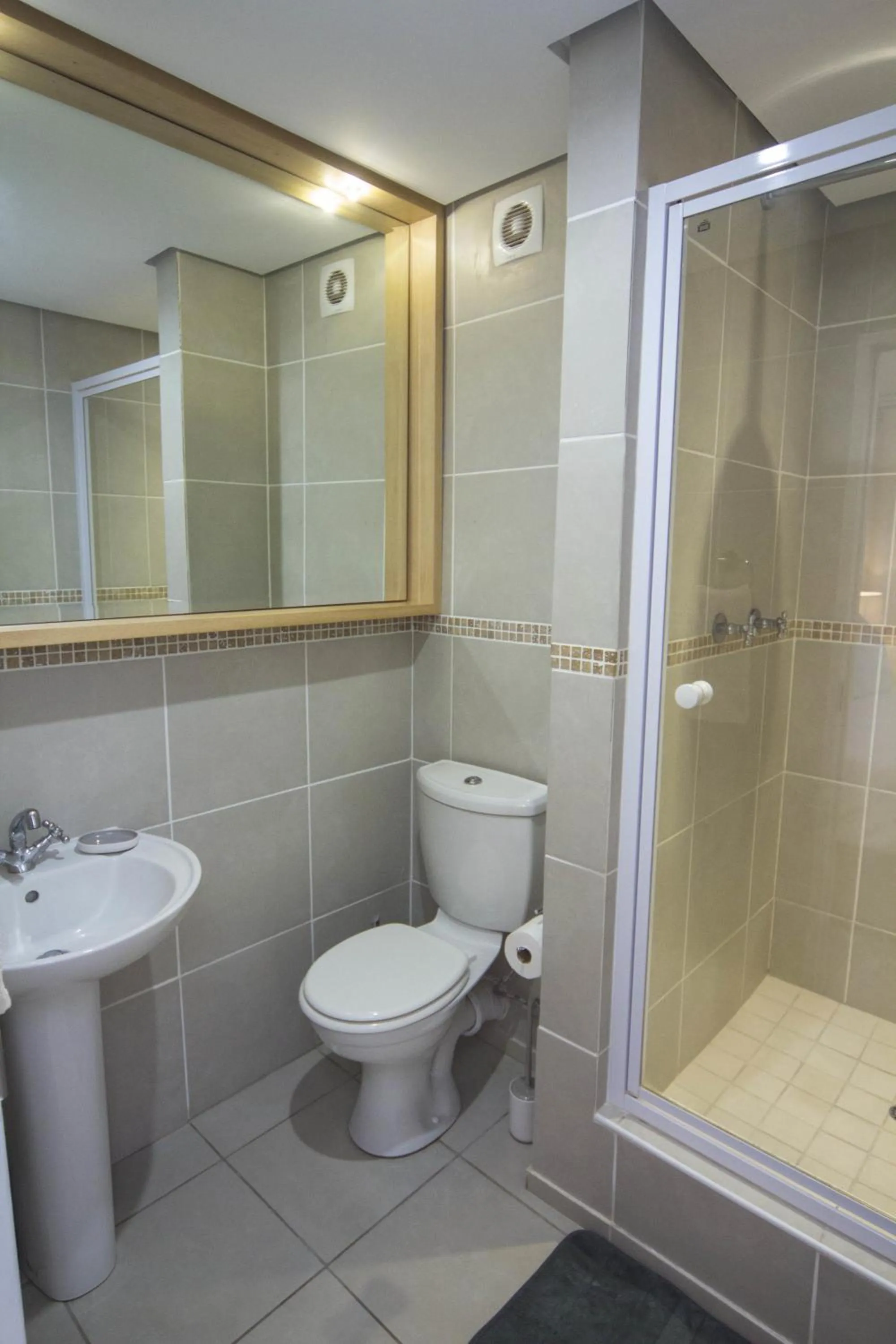 Bathroom in 14 The Shades - by Stay in Umhlanga