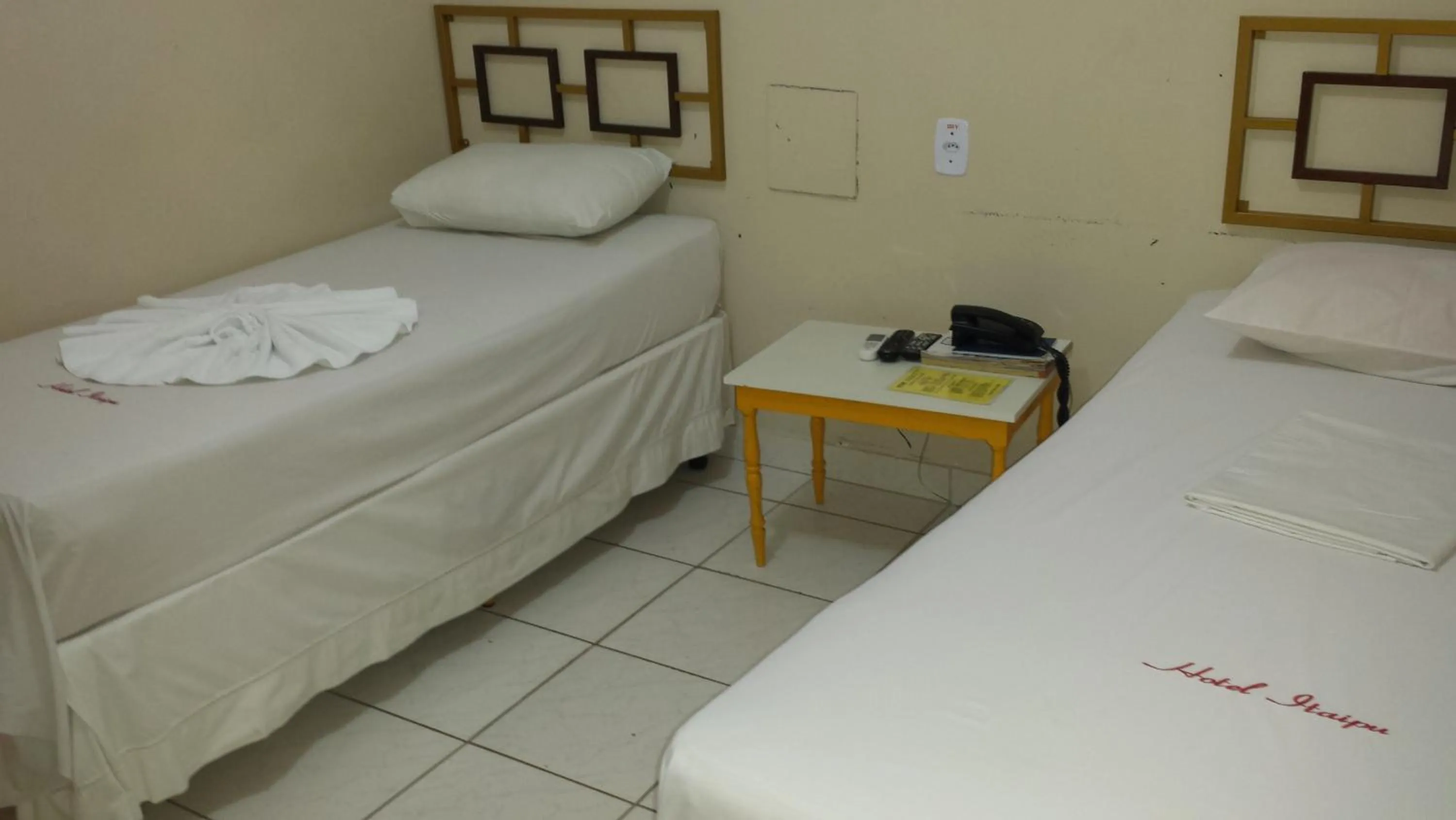 Bed in Hotel Itaipu