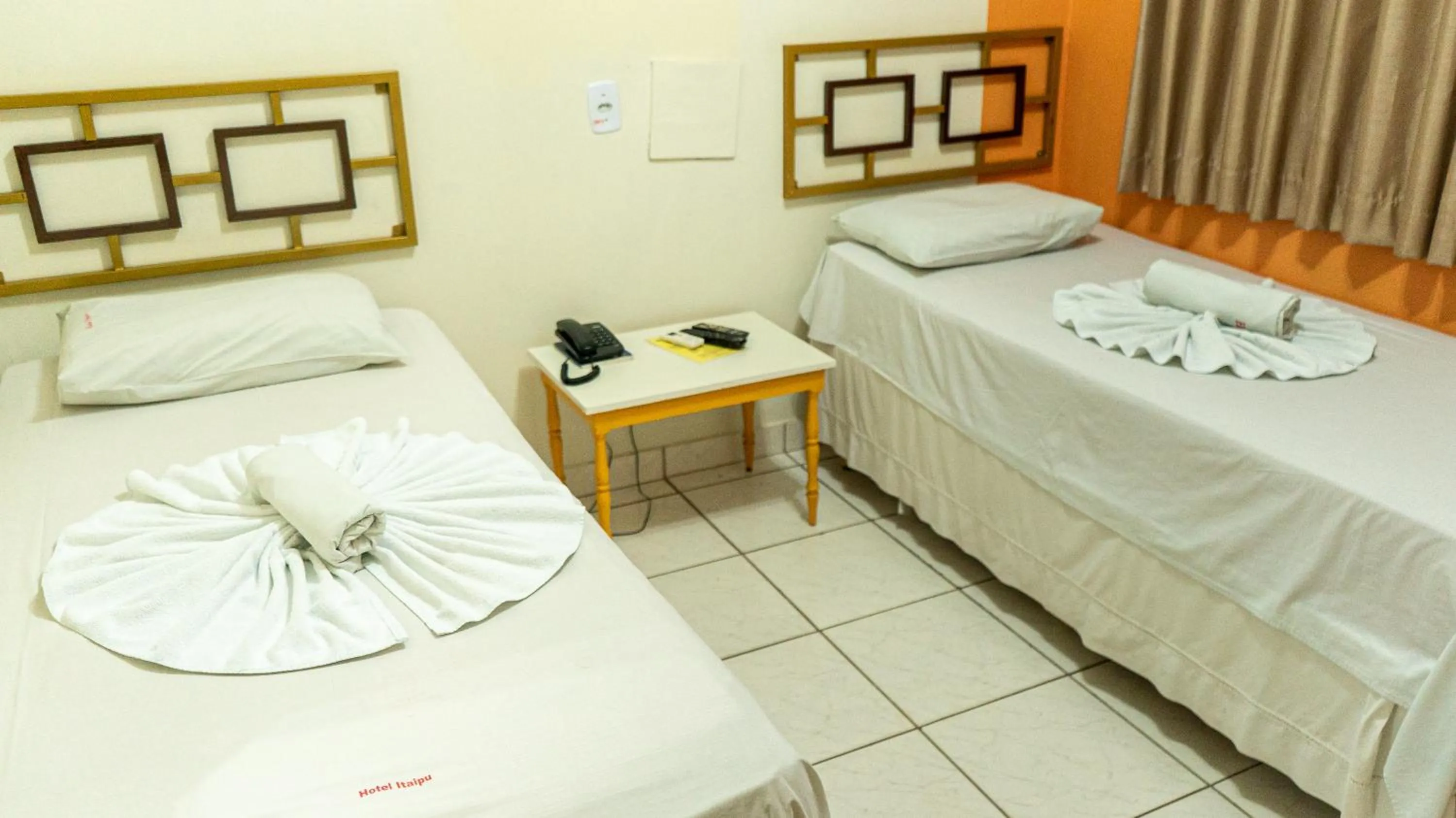 Bed in Hotel Itaipu