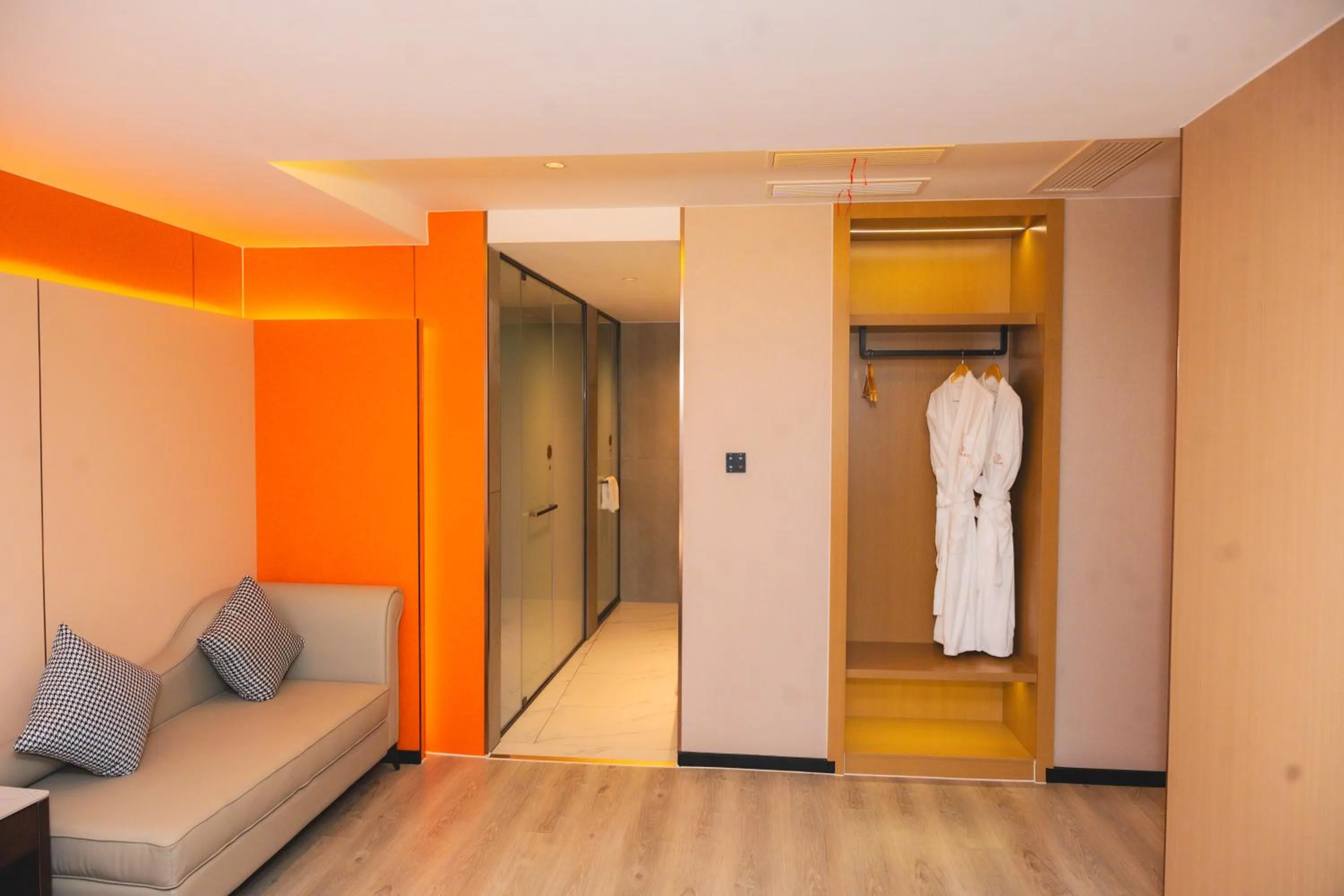 Photo of the whole room in Jiuding Joy Hotel