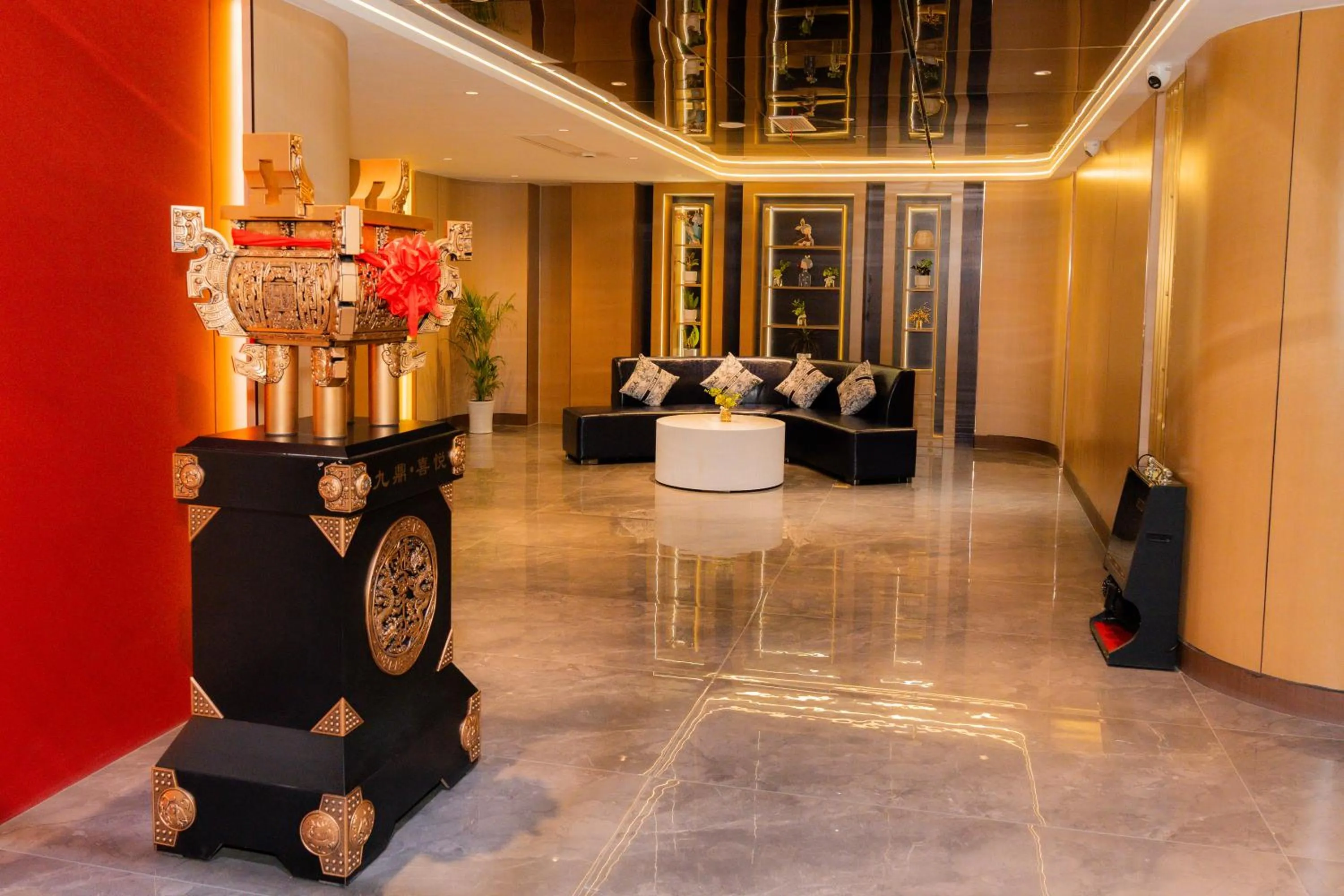 Seating area in Jiuding Joy Hotel