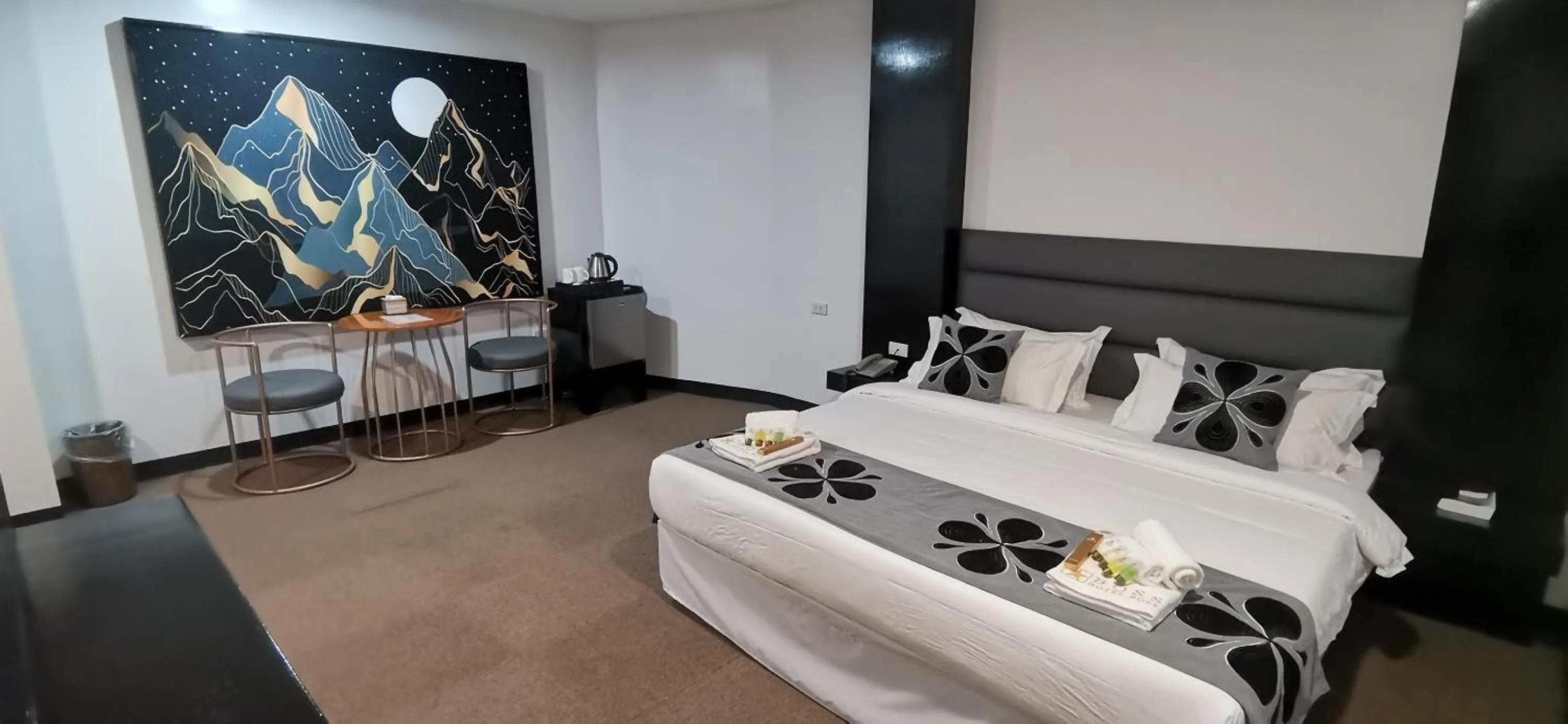 Bedroom, Bed in Palette in Angeles Pampanga near Clark International Airport Formerly Boss Hotel