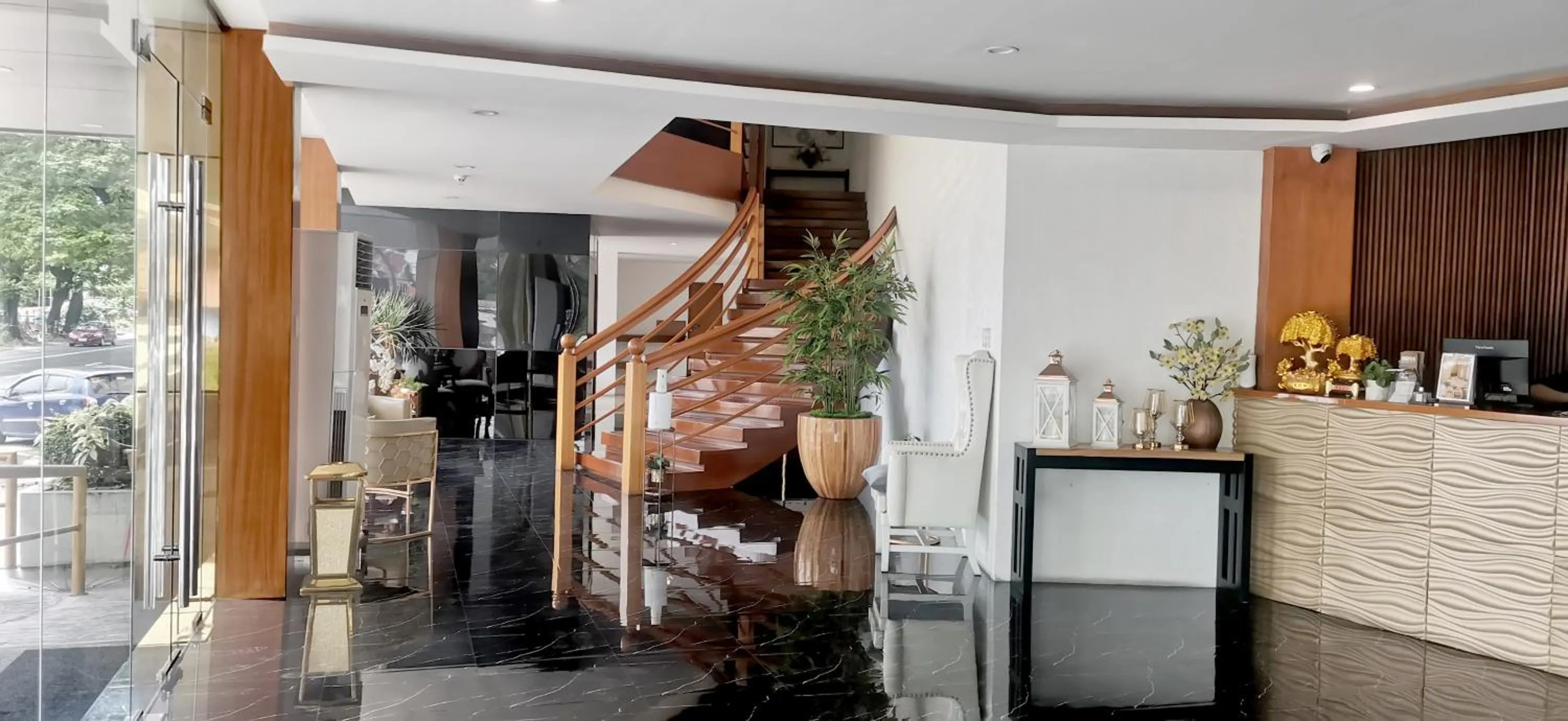 Lobby or reception in Palette in Angeles Pampanga near Clark International Airport Formerly Boss Hotel