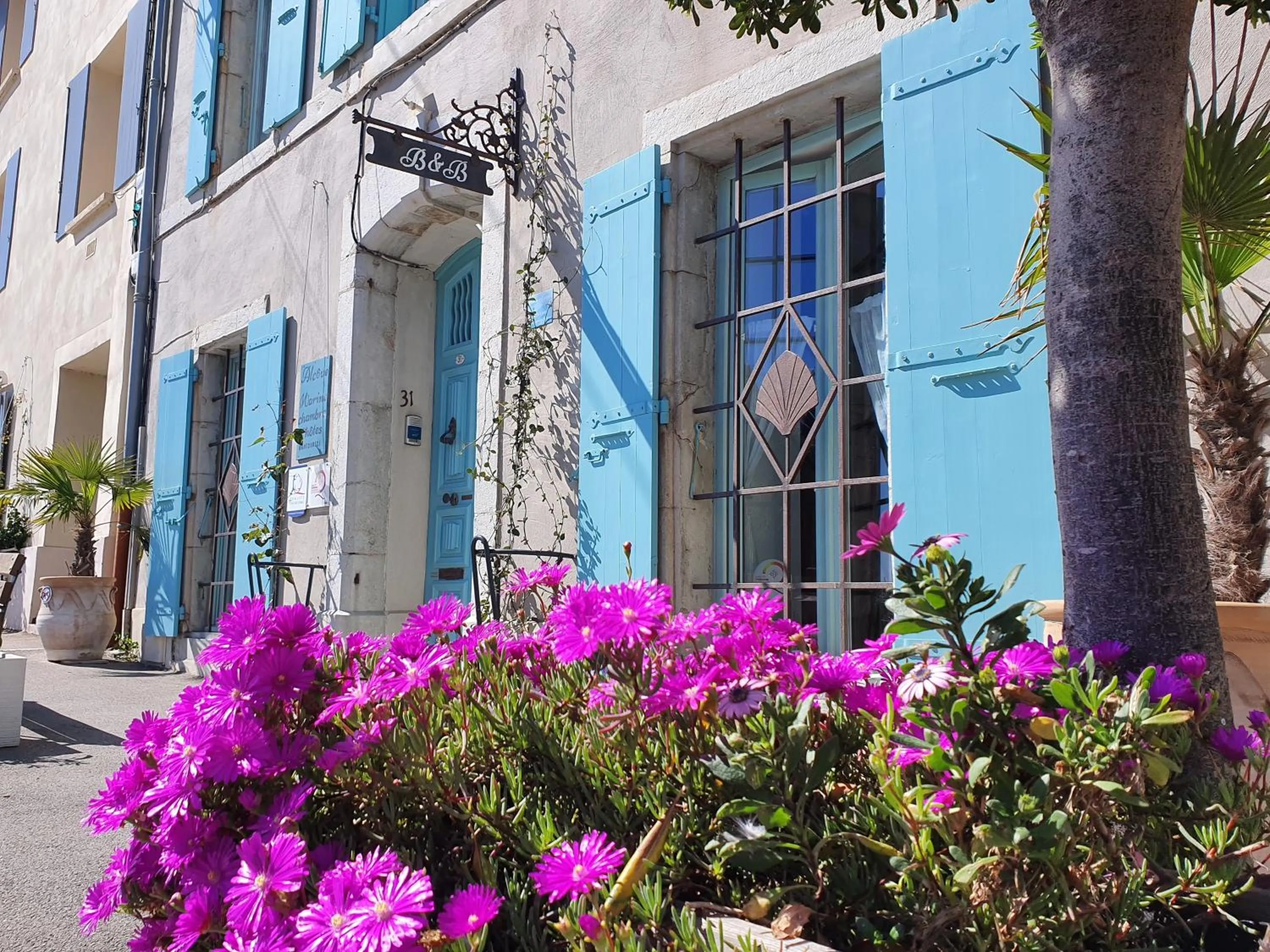 Property building in Alcôve Marine