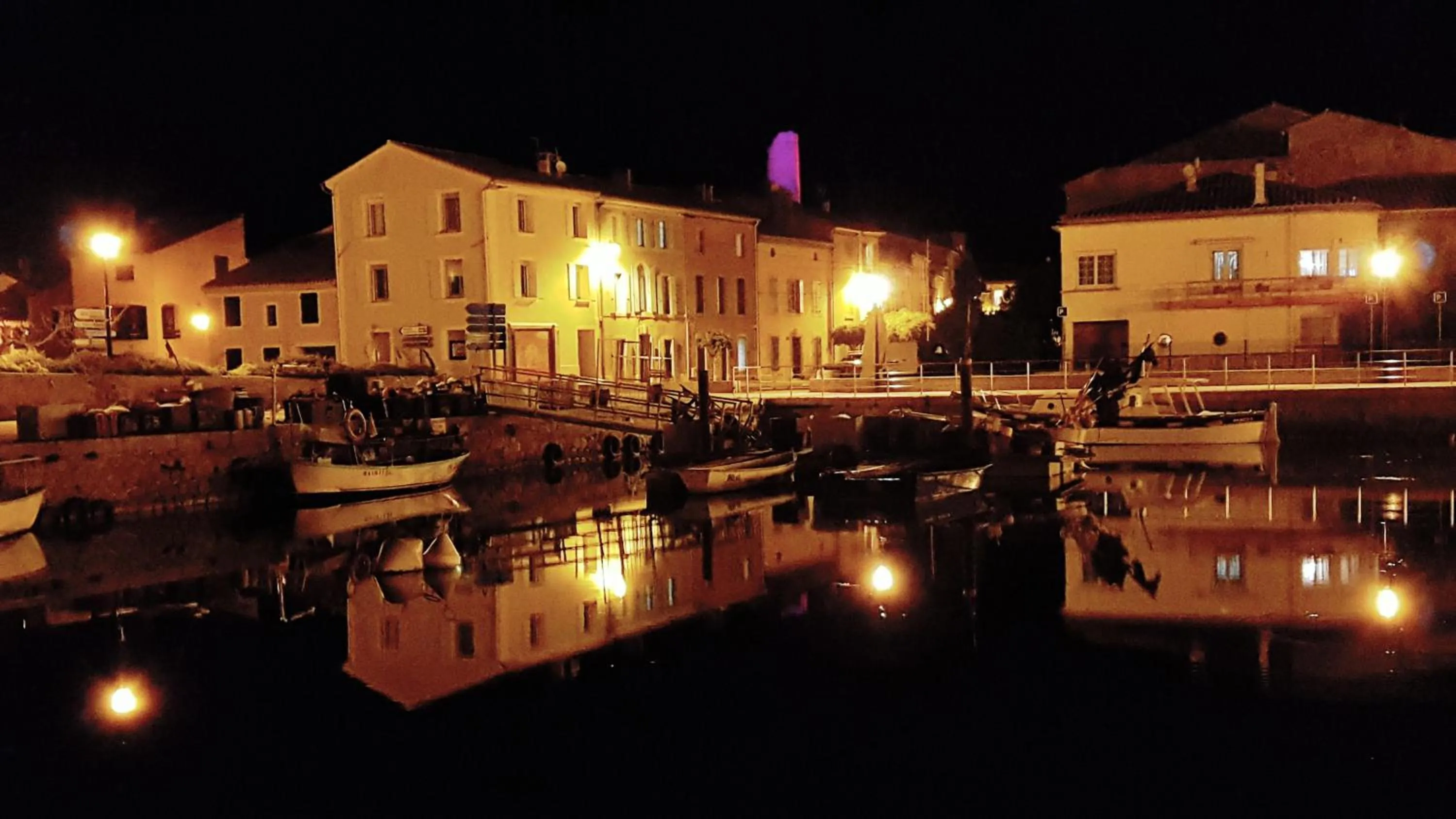 Property building in Alcôve Marine