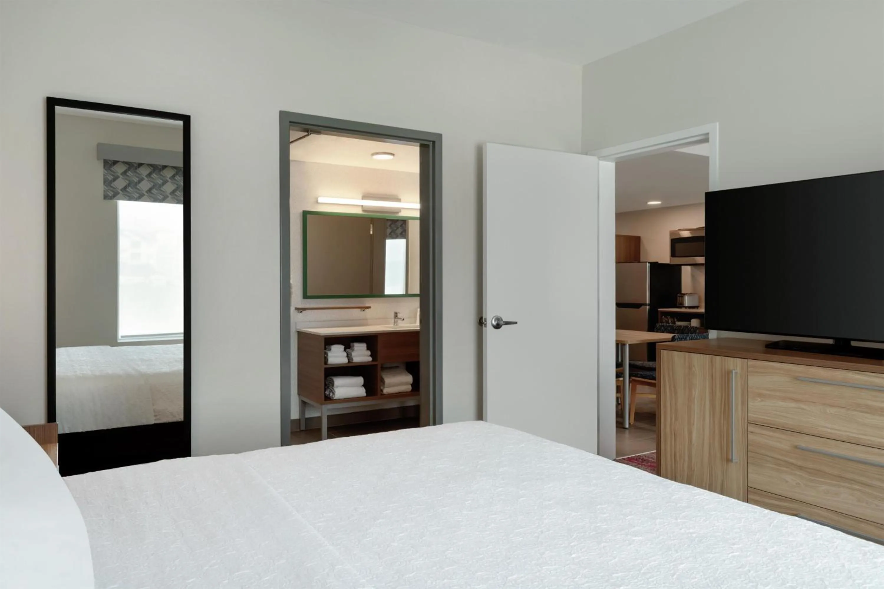 Bed in Home2 Suites By Hilton Denton