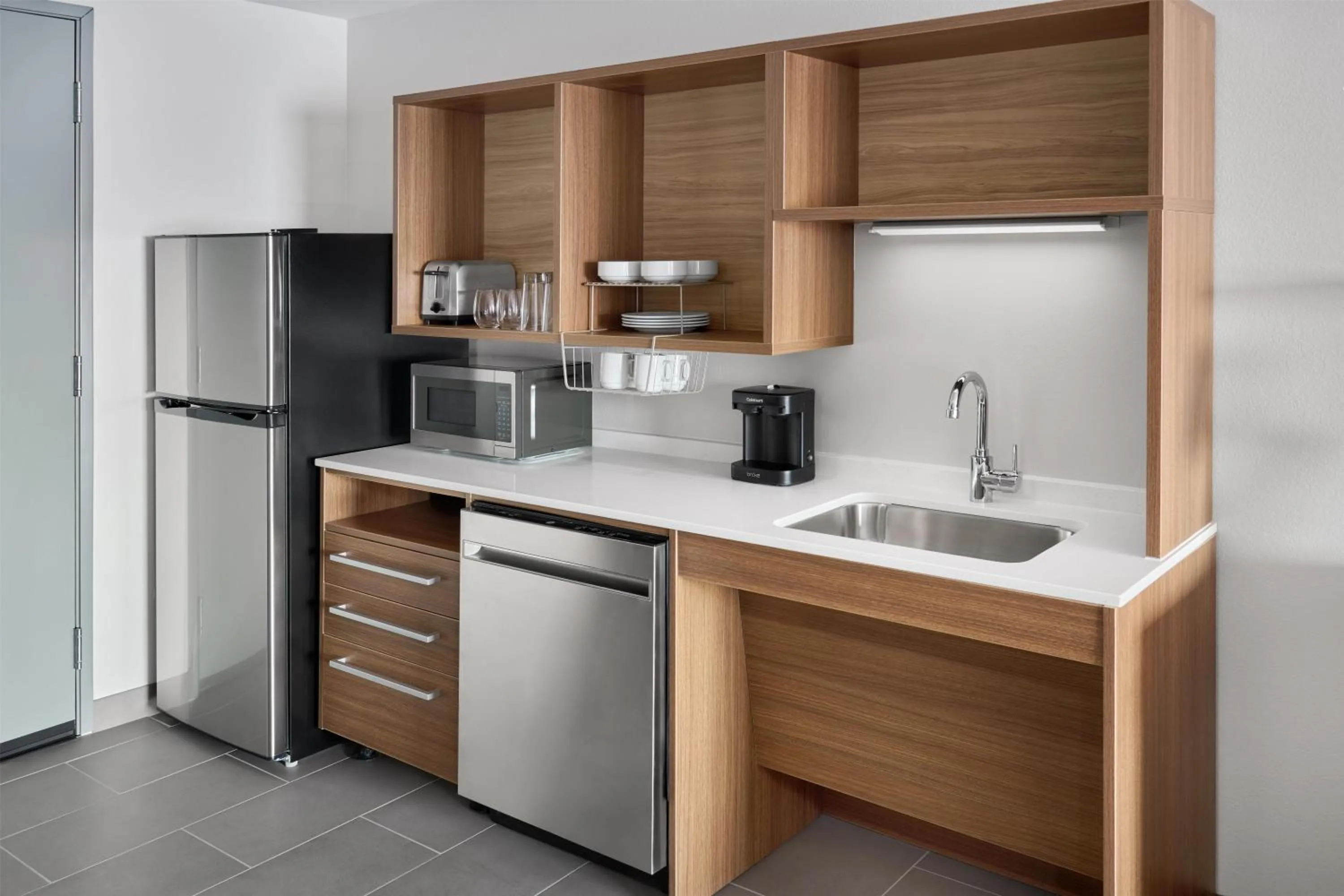 Kitchen or kitchenette in Home2 Suites By Hilton Frankenmuth