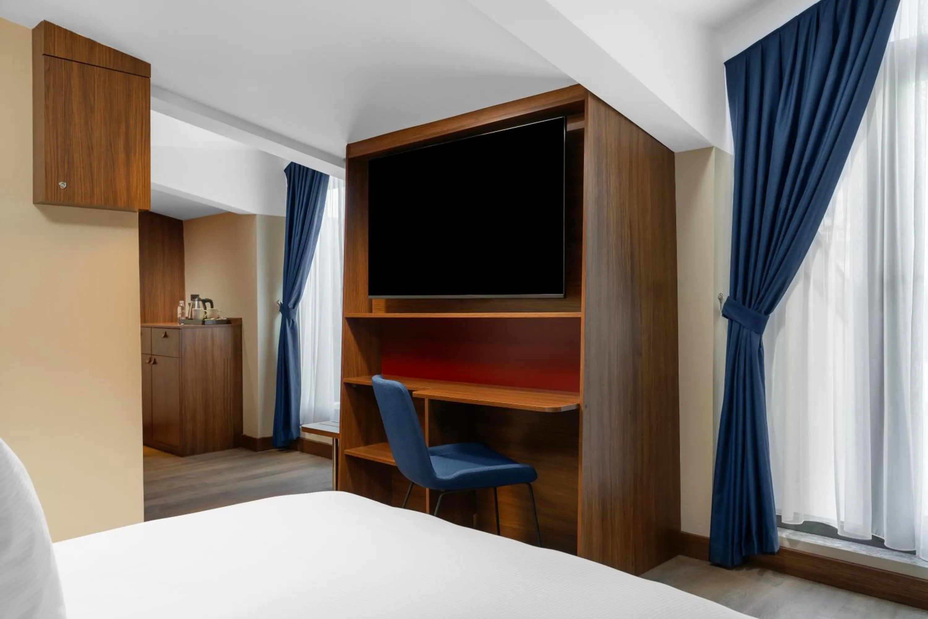 Bed in Hampton By Hilton Istanbul Sisli