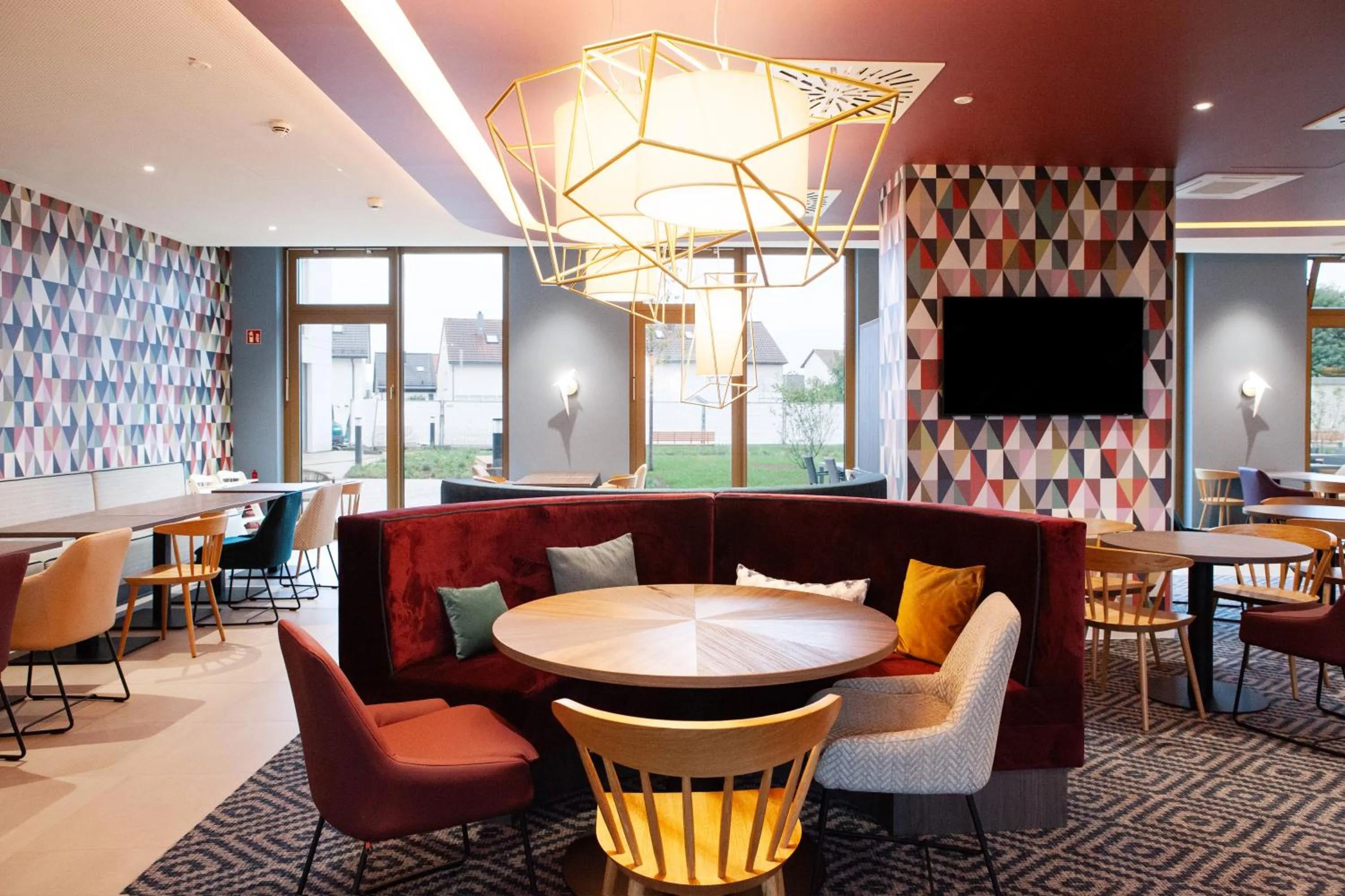 Lobby or reception in Hampton By Hilton Stuttgart Airport