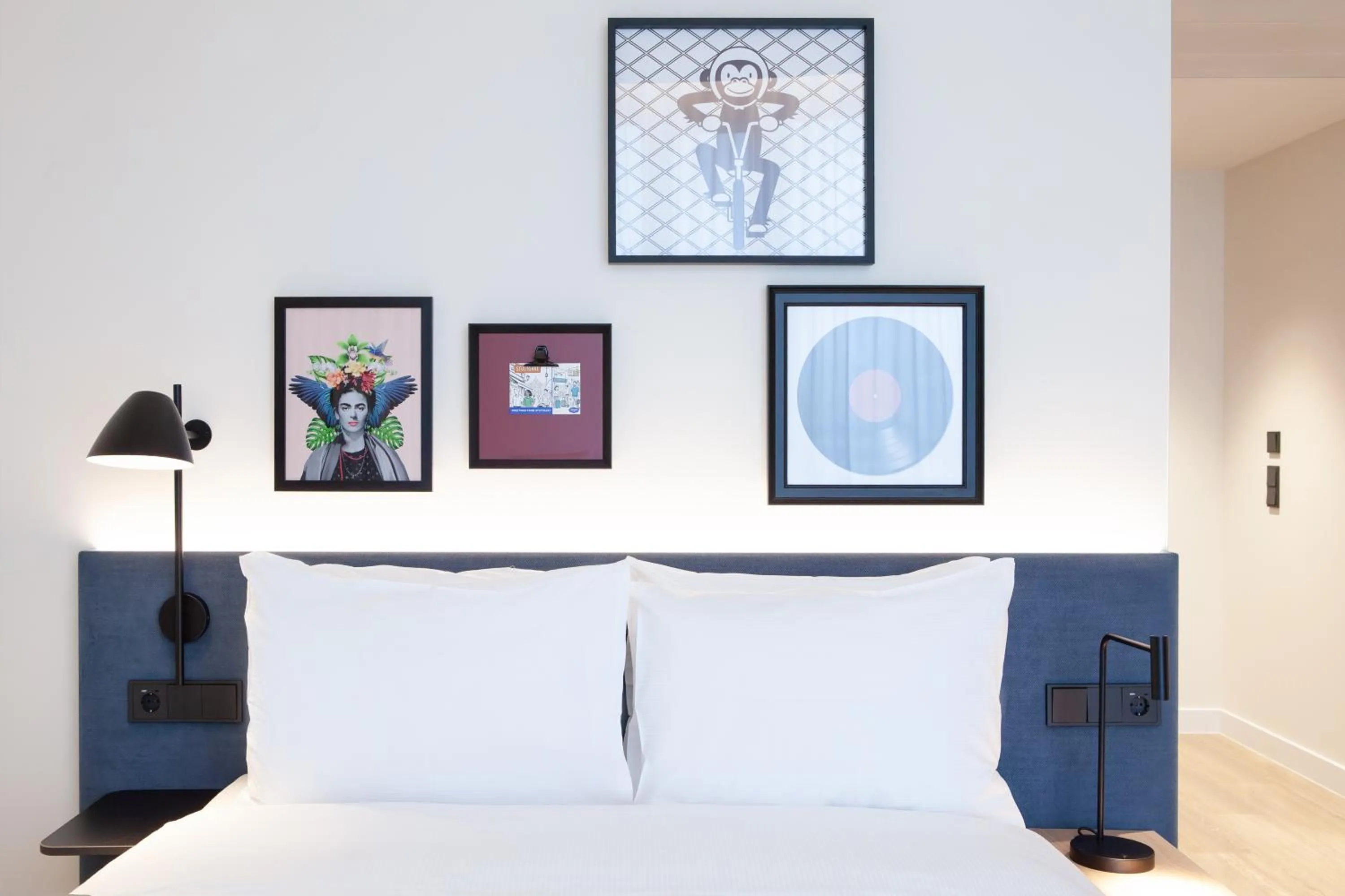 Bedroom, Bed in Hampton By Hilton Stuttgart Airport