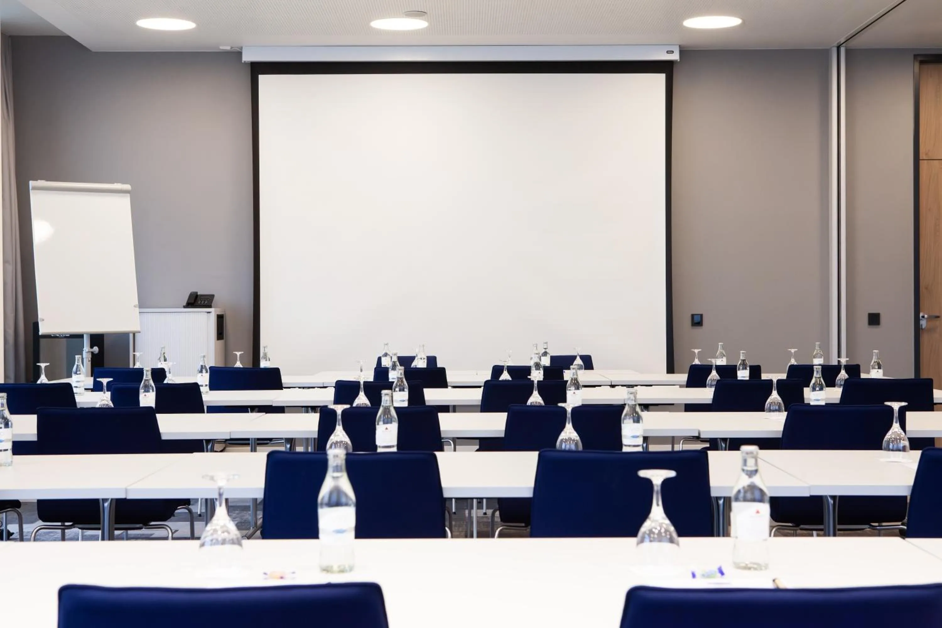 Meeting/conference room in Hampton By Hilton Stuttgart Airport