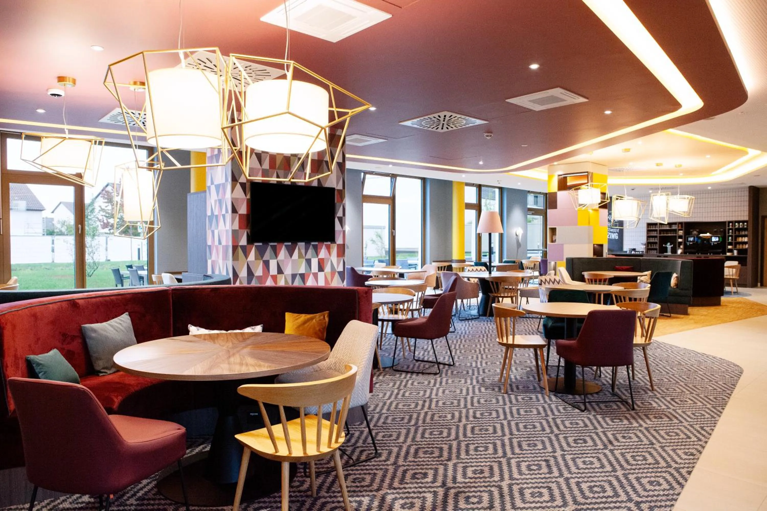 Restaurant/places to eat in Hampton By Hilton Stuttgart Airport