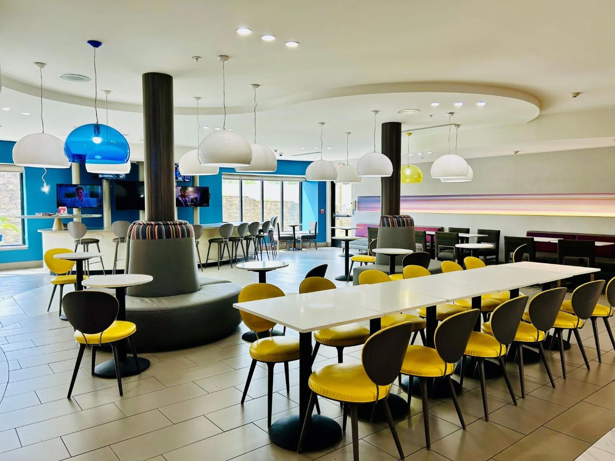 Breakfast in Holiday Inn Express & Suites Shippensburg by IHG