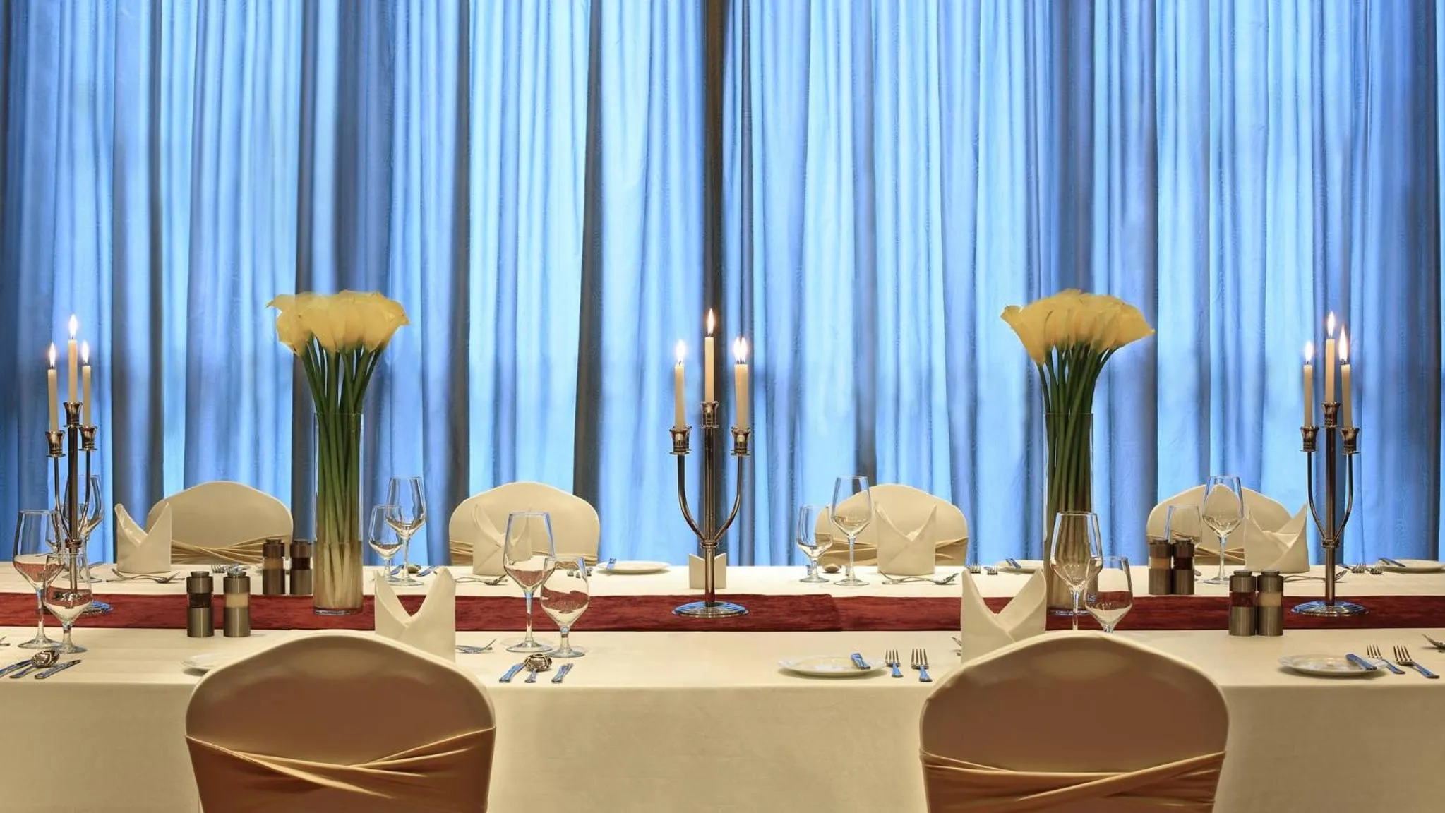 Meeting/conference room in Crowne Plaza Yibin by IHG