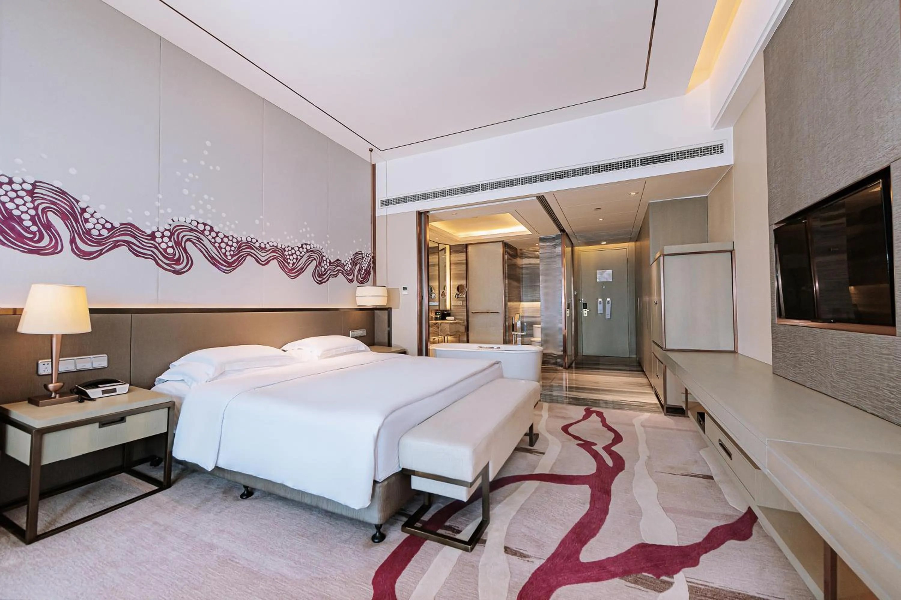 Bed in Crowne Plaza Yibin by IHG