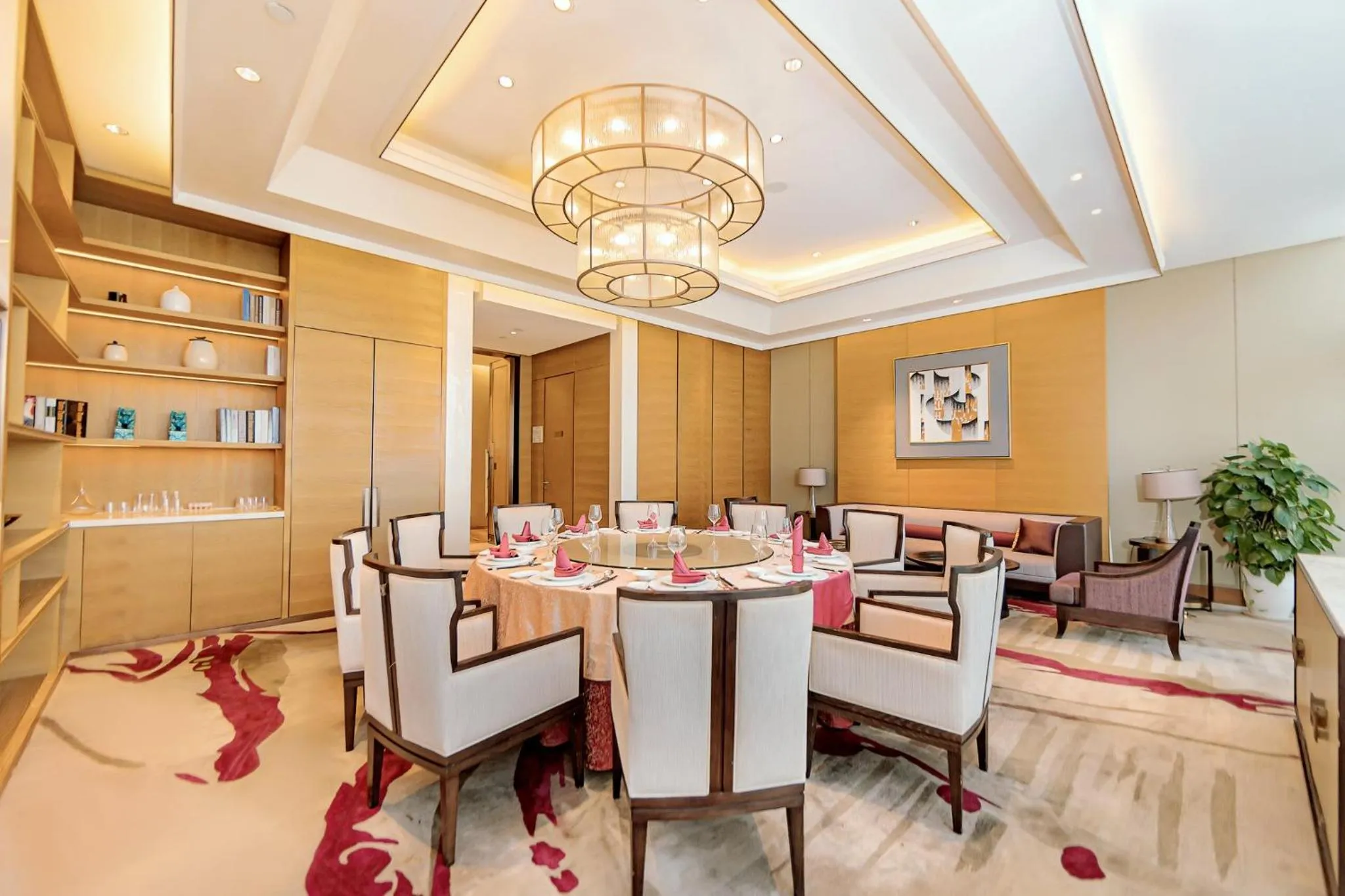 Restaurant/places to eat in Crowne Plaza Yibin by IHG