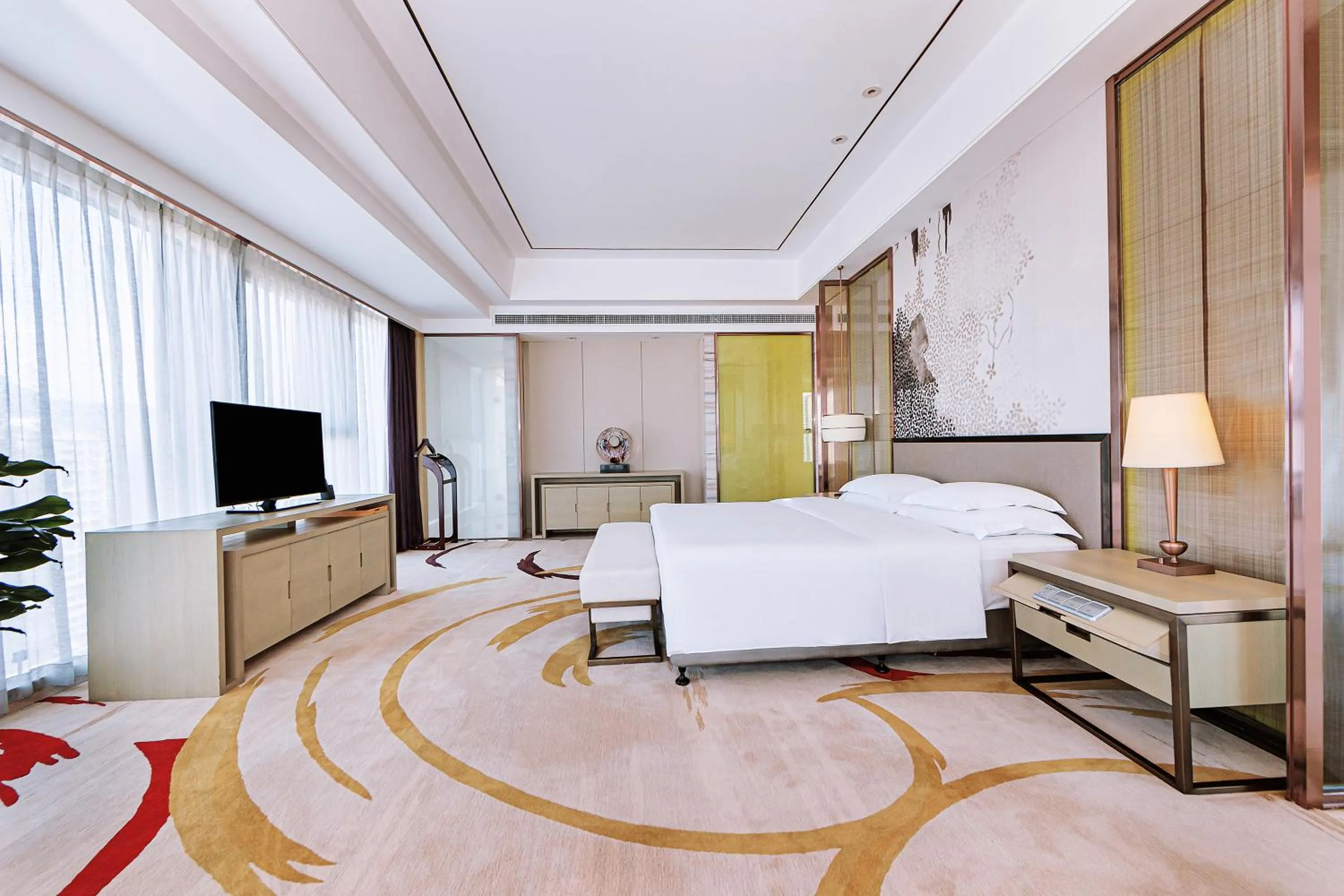 Bedroom, Bed in Crowne Plaza Yibin by IHG