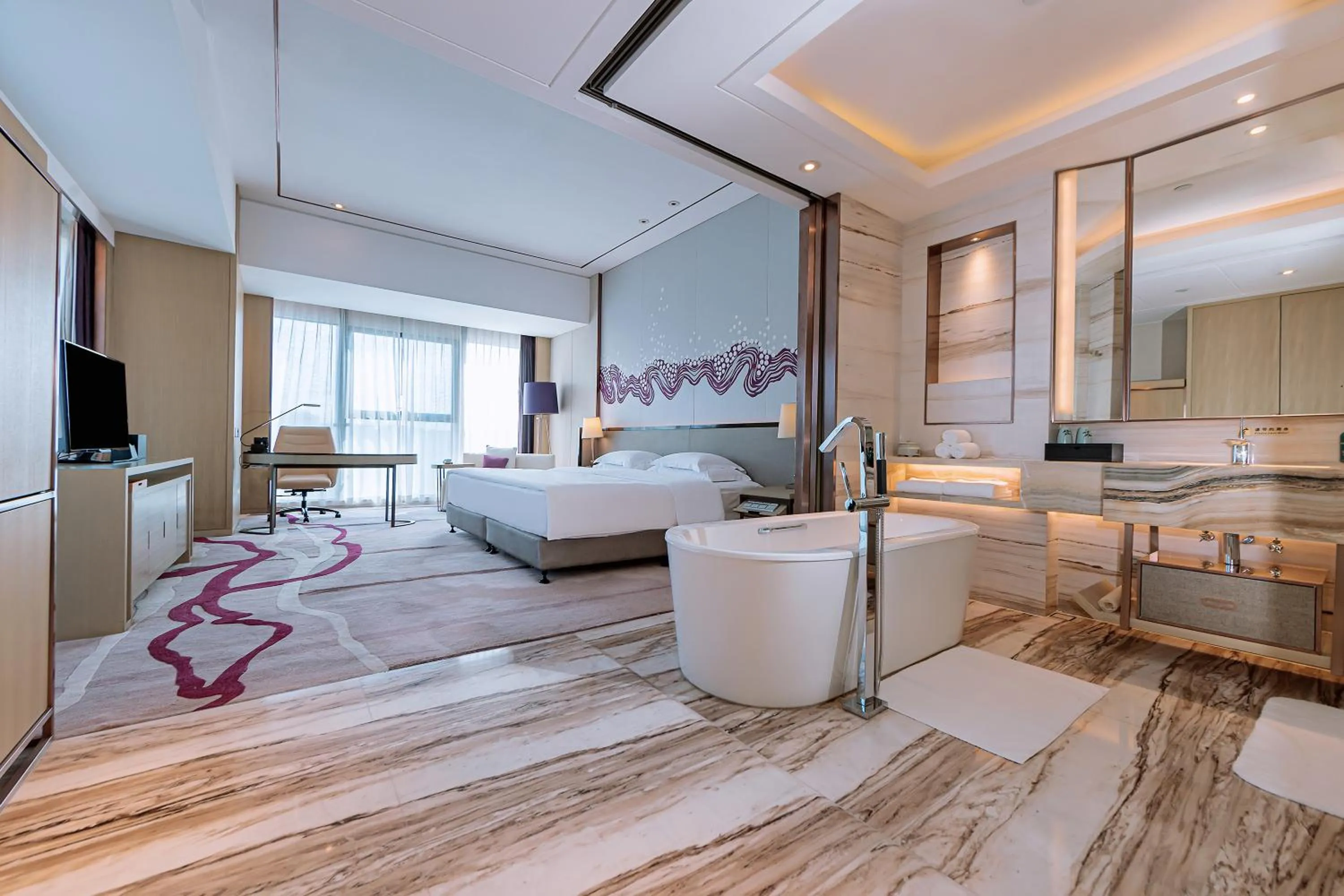 Bed in Crowne Plaza Yibin by IHG