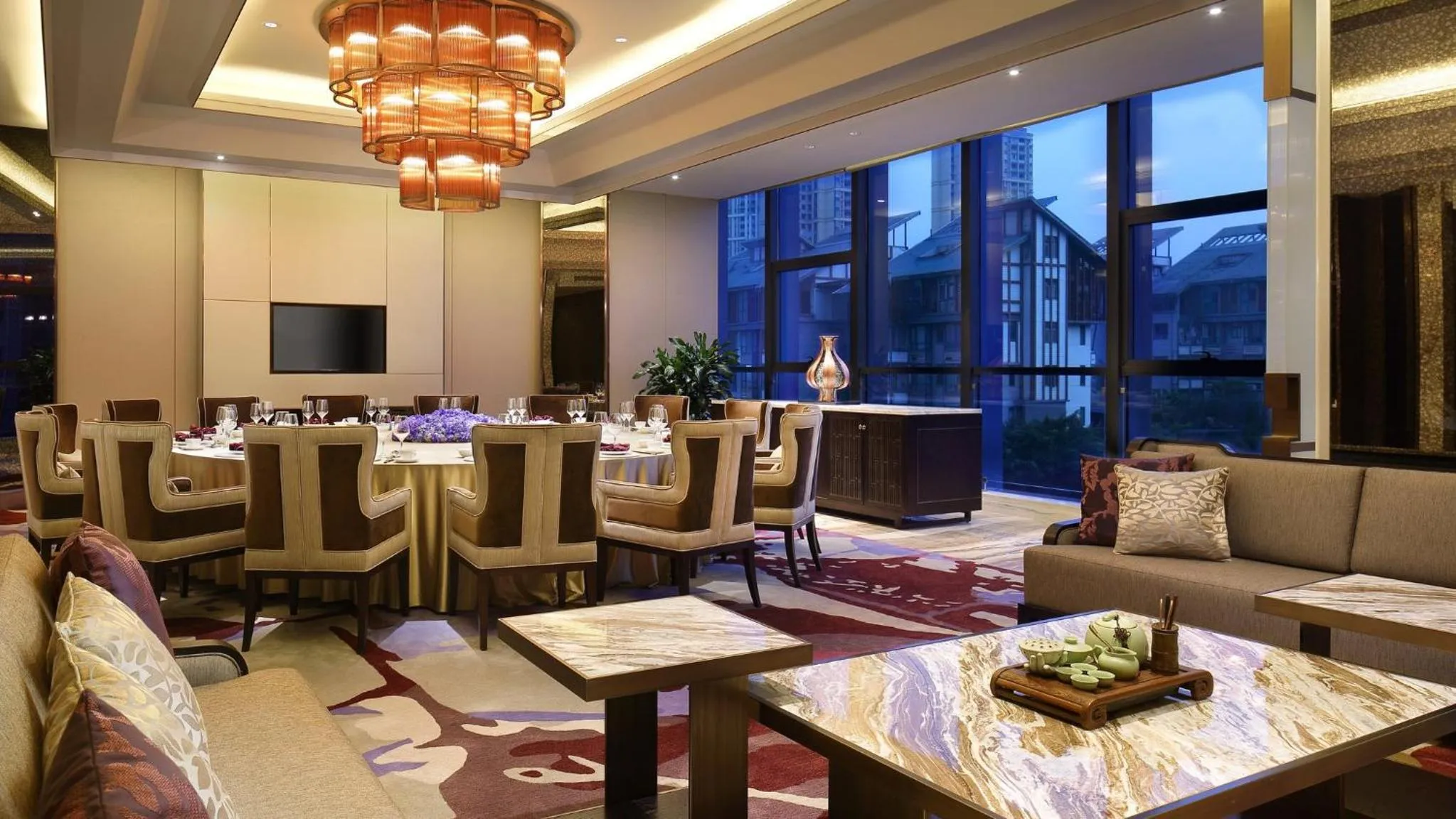 Restaurant/places to eat in Crowne Plaza Yibin by IHG