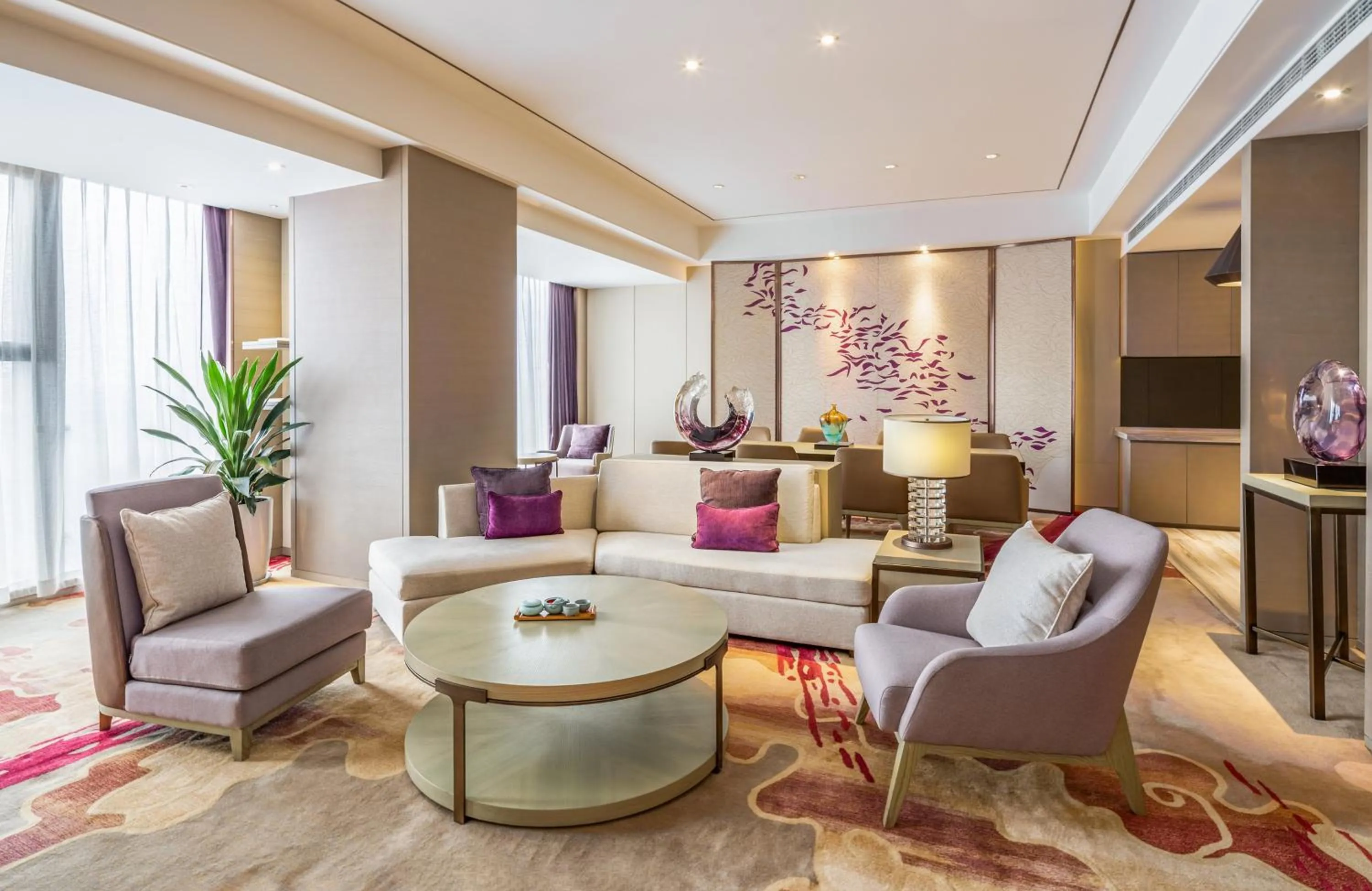 Photo of the whole room in Crowne Plaza Yibin by IHG