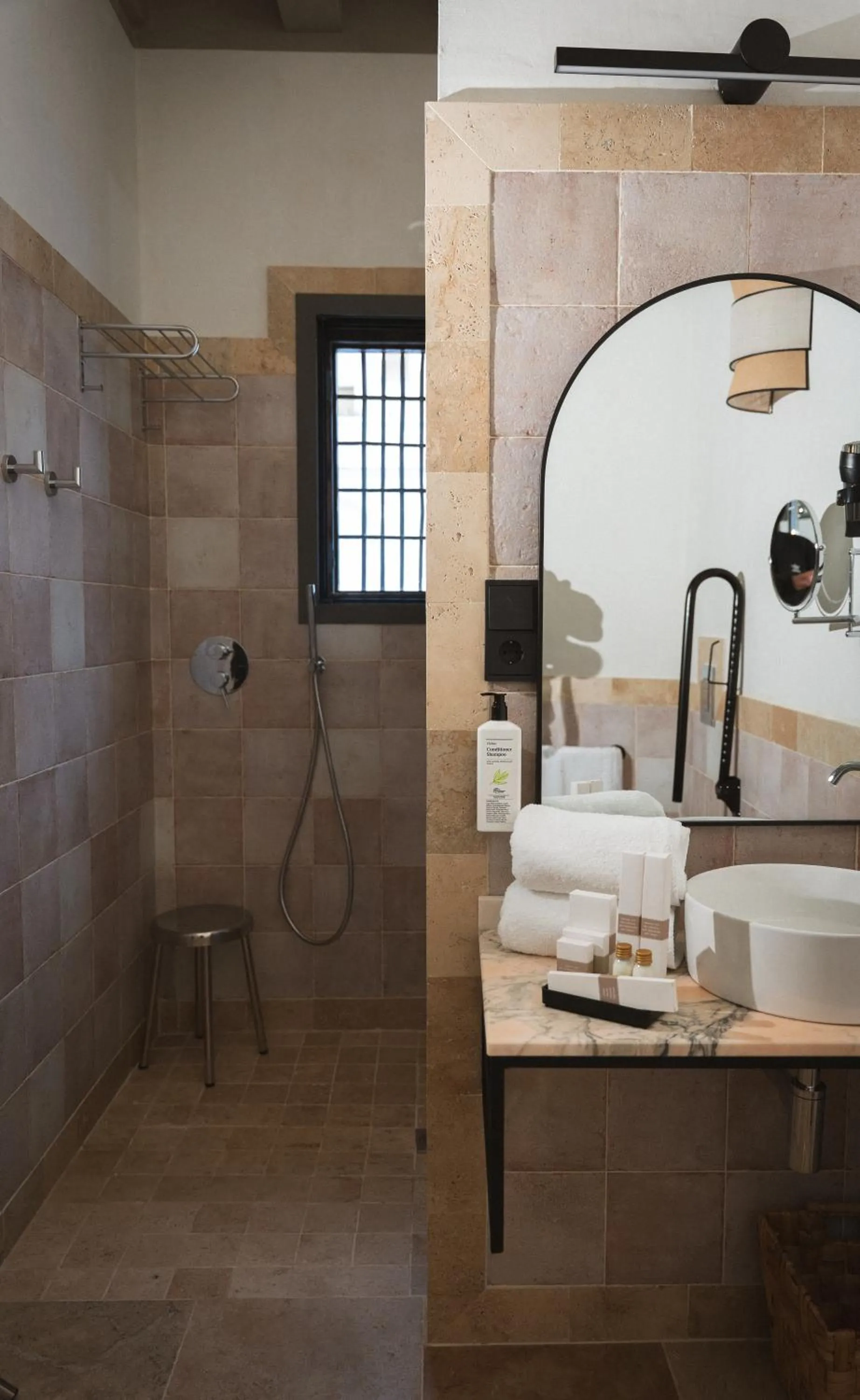 Shower in Hotel Boutique Casona de los Rebolledo