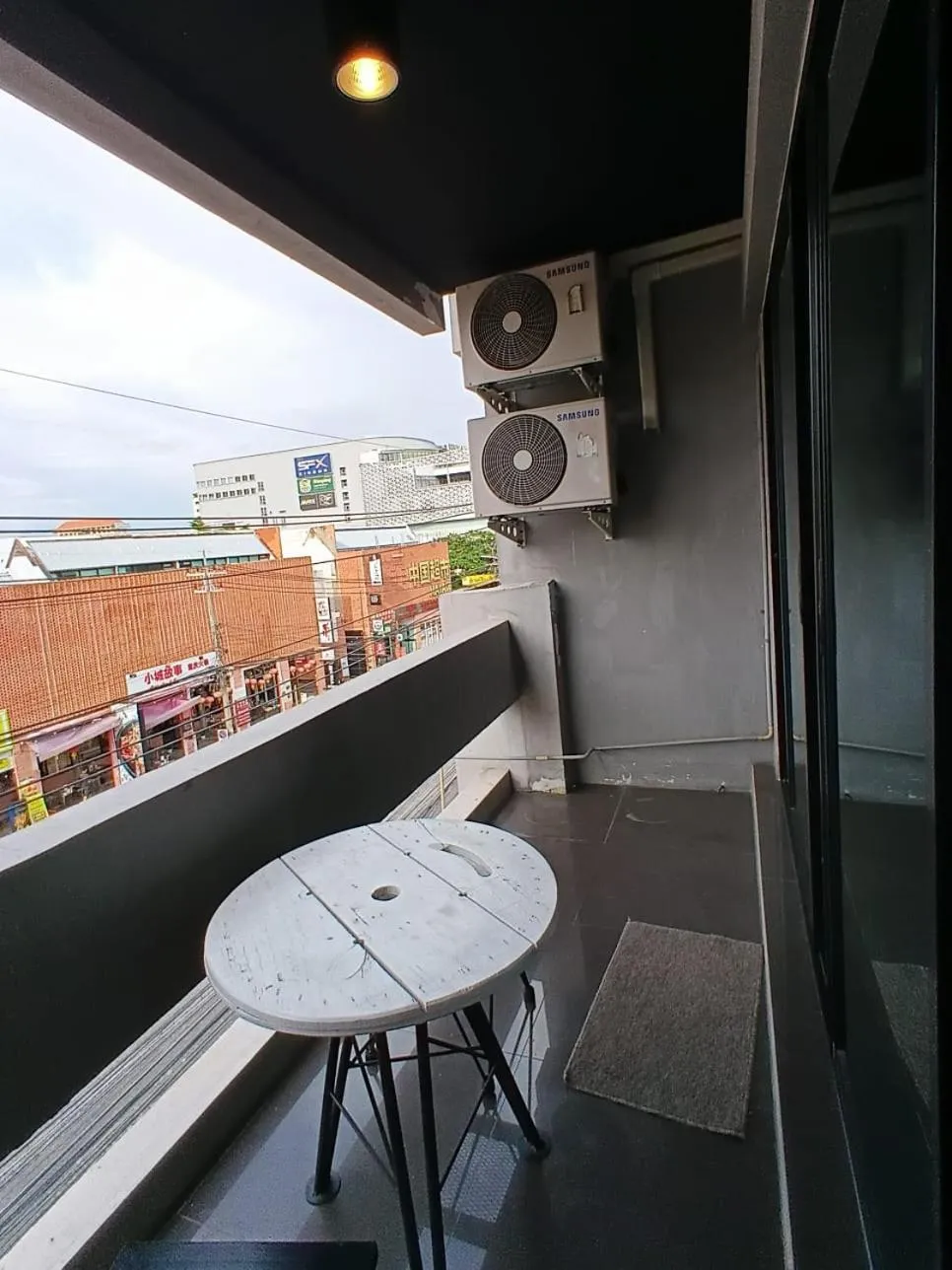 Balcony/Terrace in La Belle Nuit House