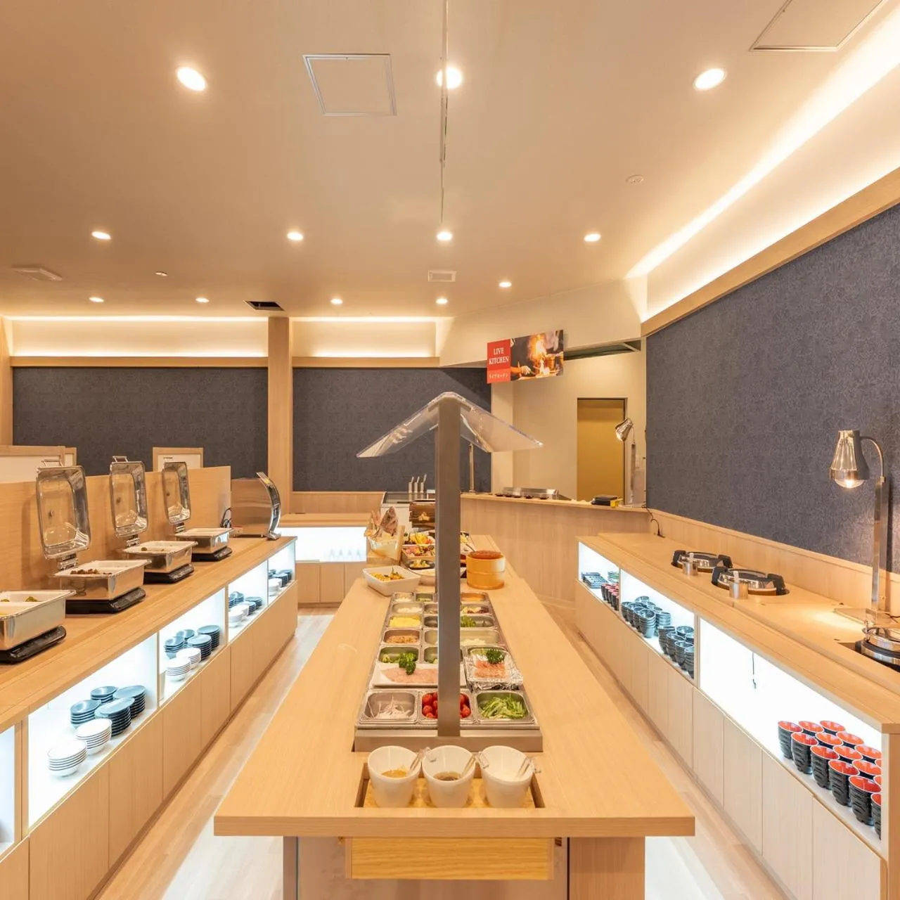 Restaurant/places to eat in Livemax Resort Inami Seafront