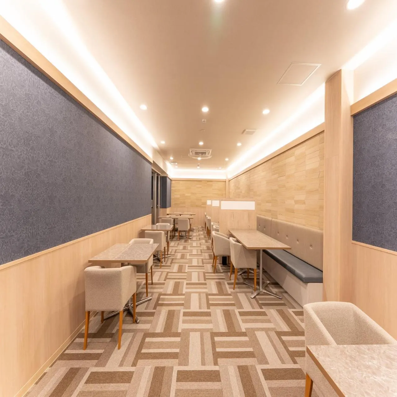 Restaurant/places to eat in Livemax Resort Inami Seafront